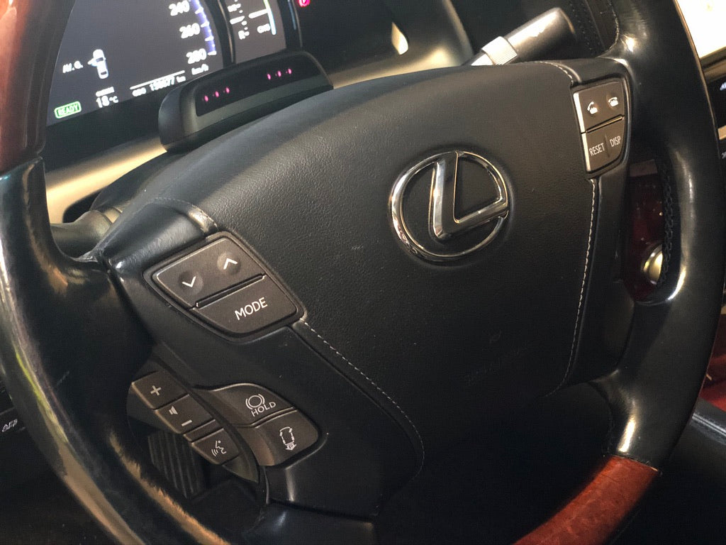 Lexus LS600h Pack President