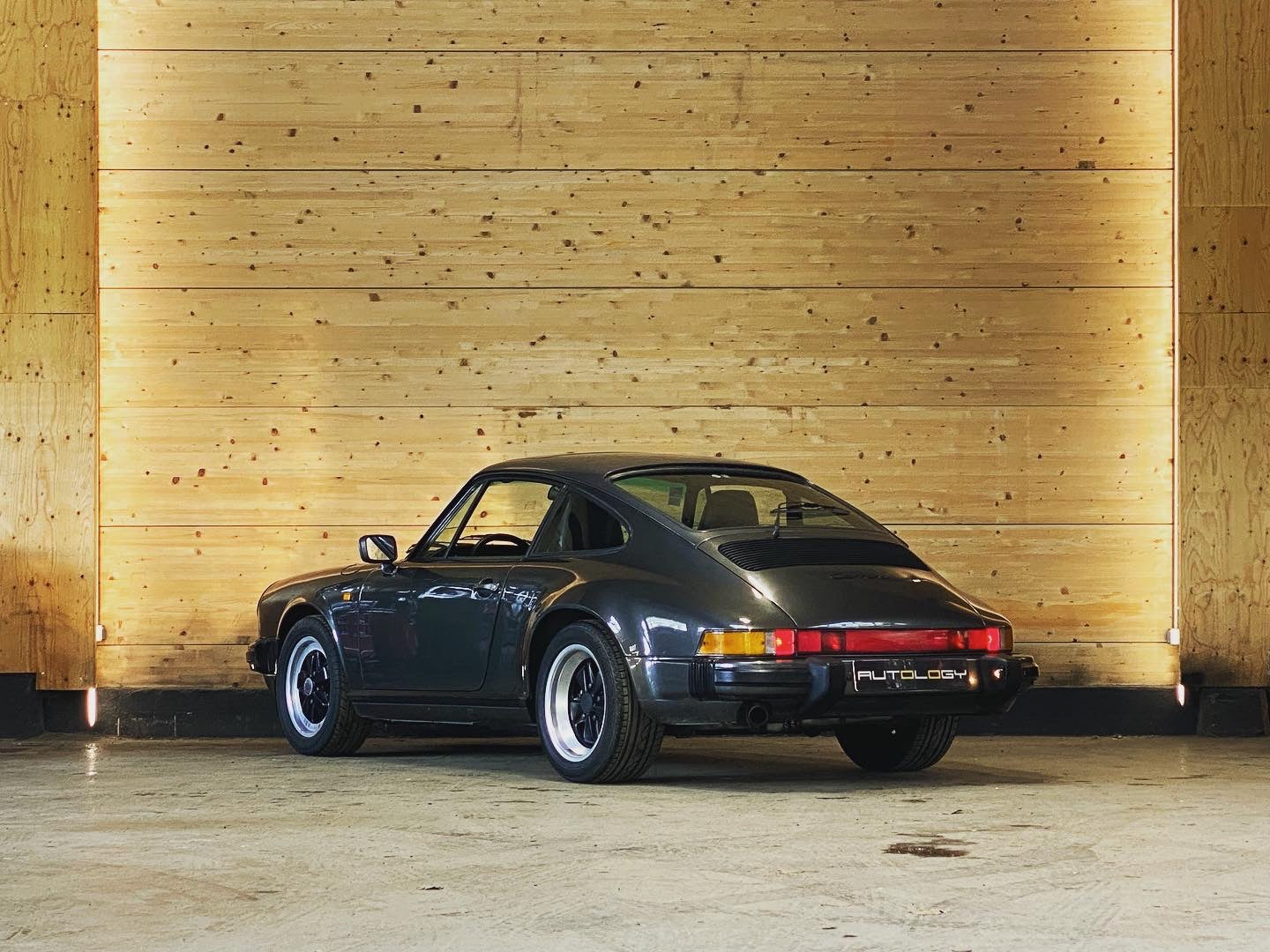 Porsche 911 Carrera 3.2