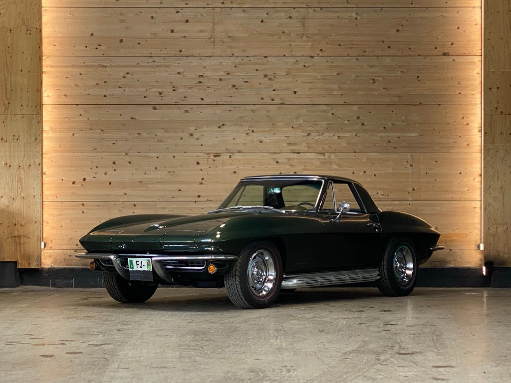 Chevrolet Corvette C2 Stingray Convertible V8 327ci