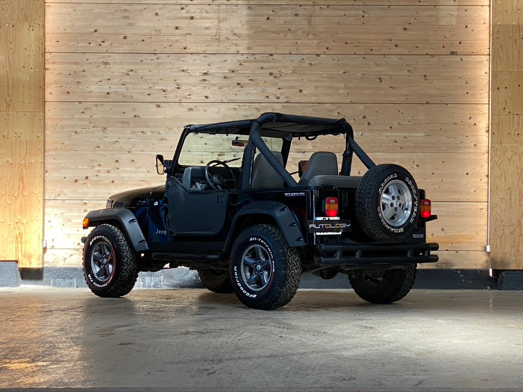 Jeep Wrangler YJ 2.5