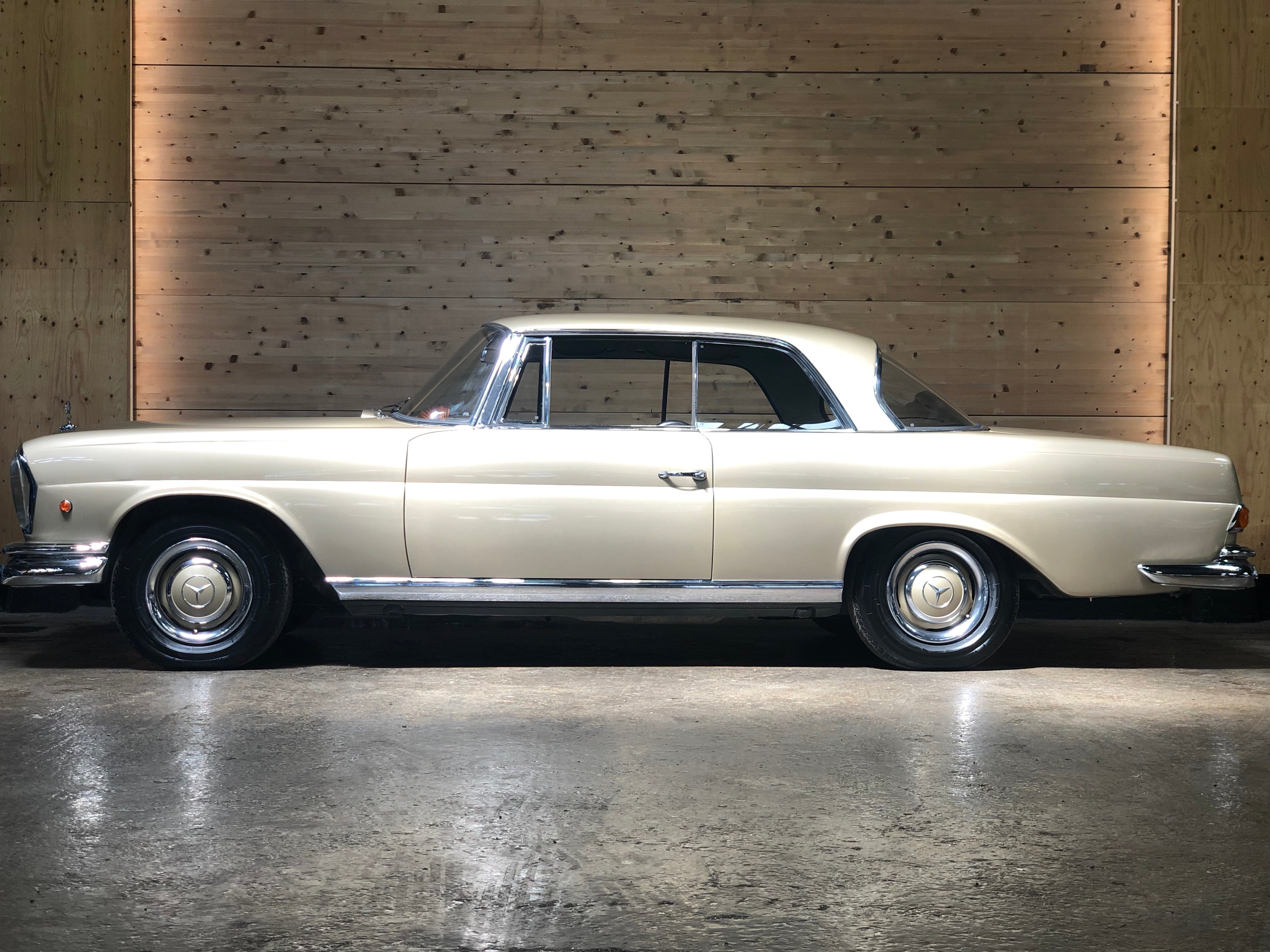 Mercedes 250 SE Coupé