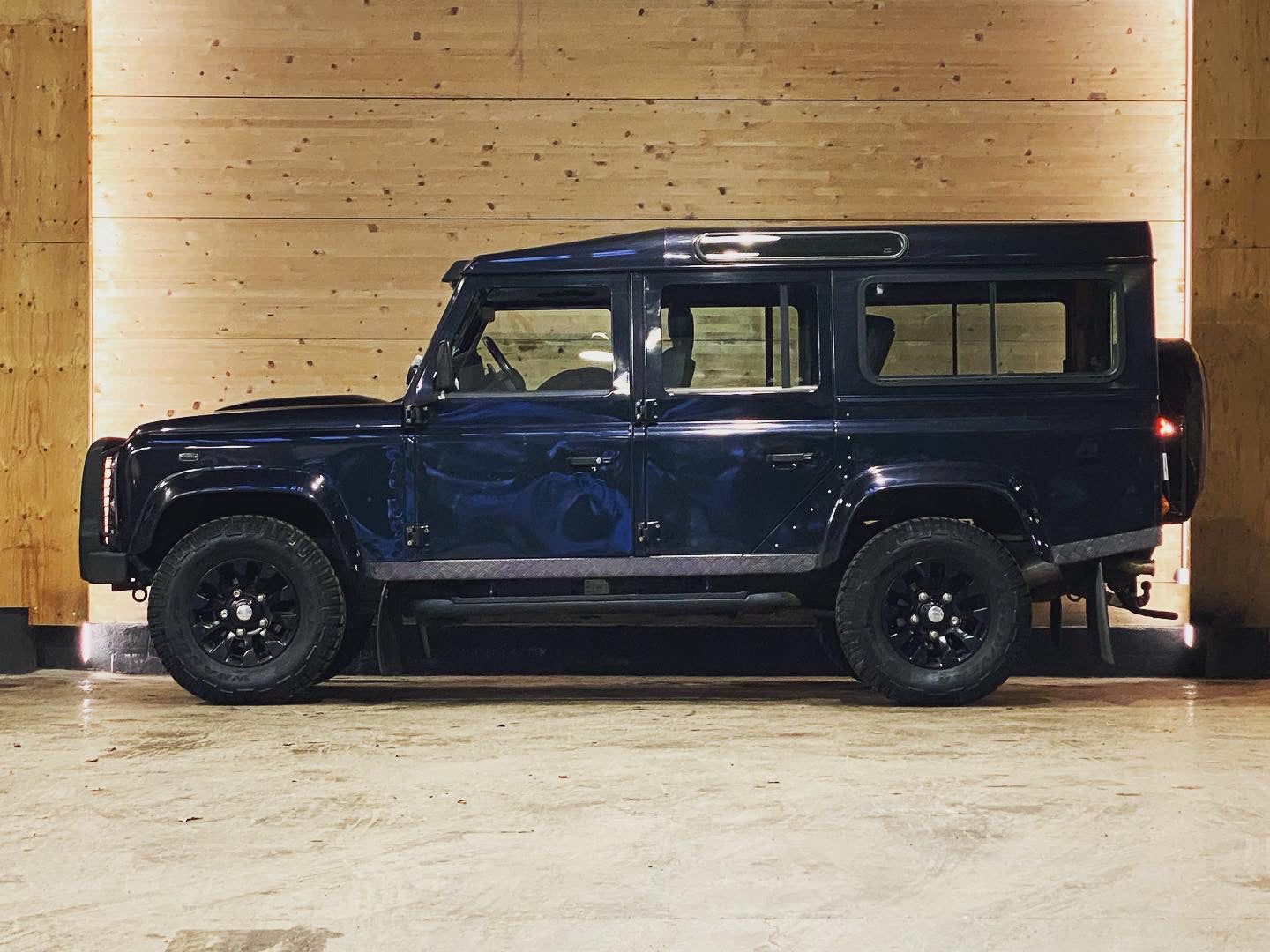 Land Rover Defender 110 Td4 Station Wagon SE