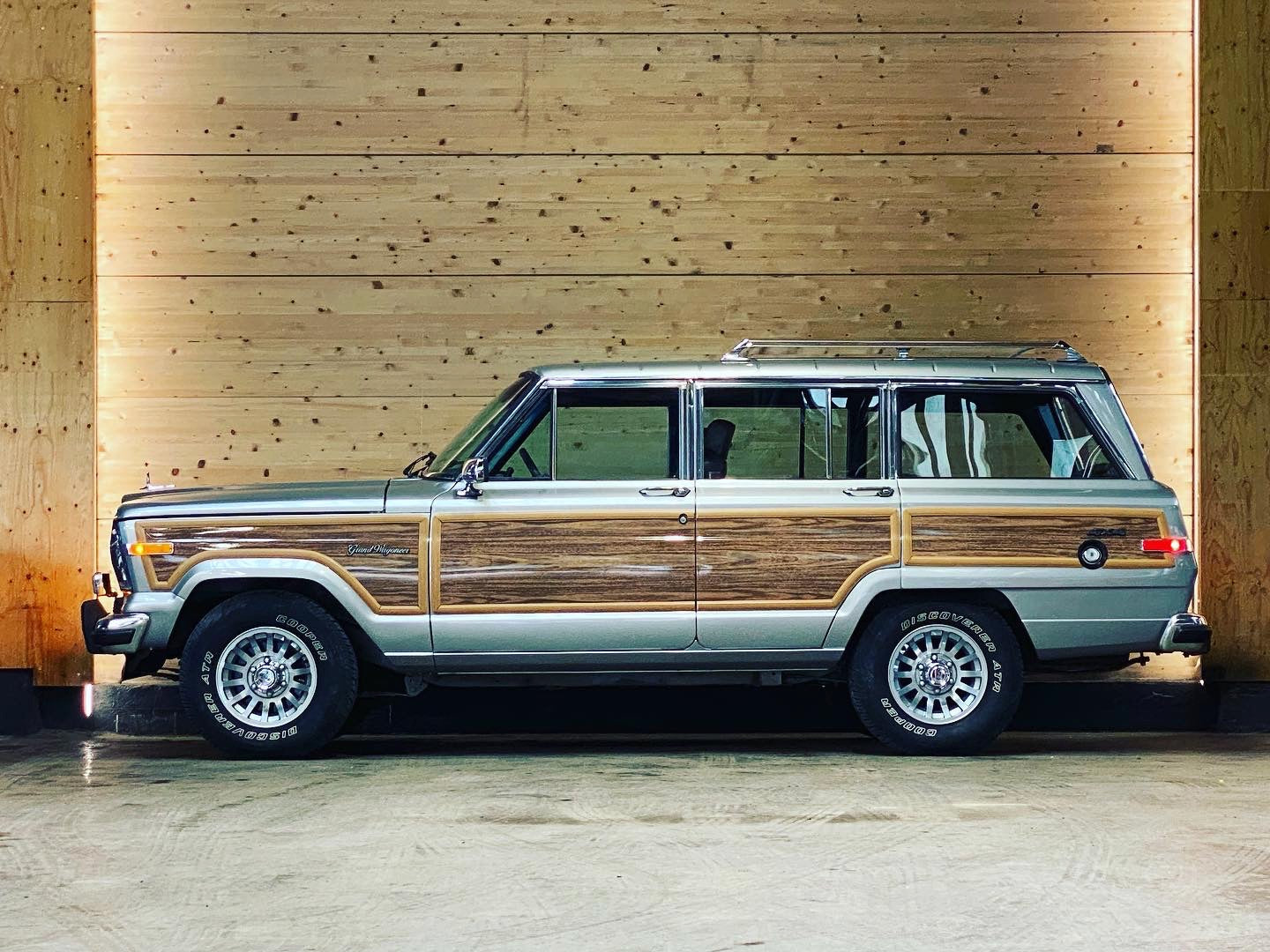 Jeep Grand Wagoneer "Final Edition"