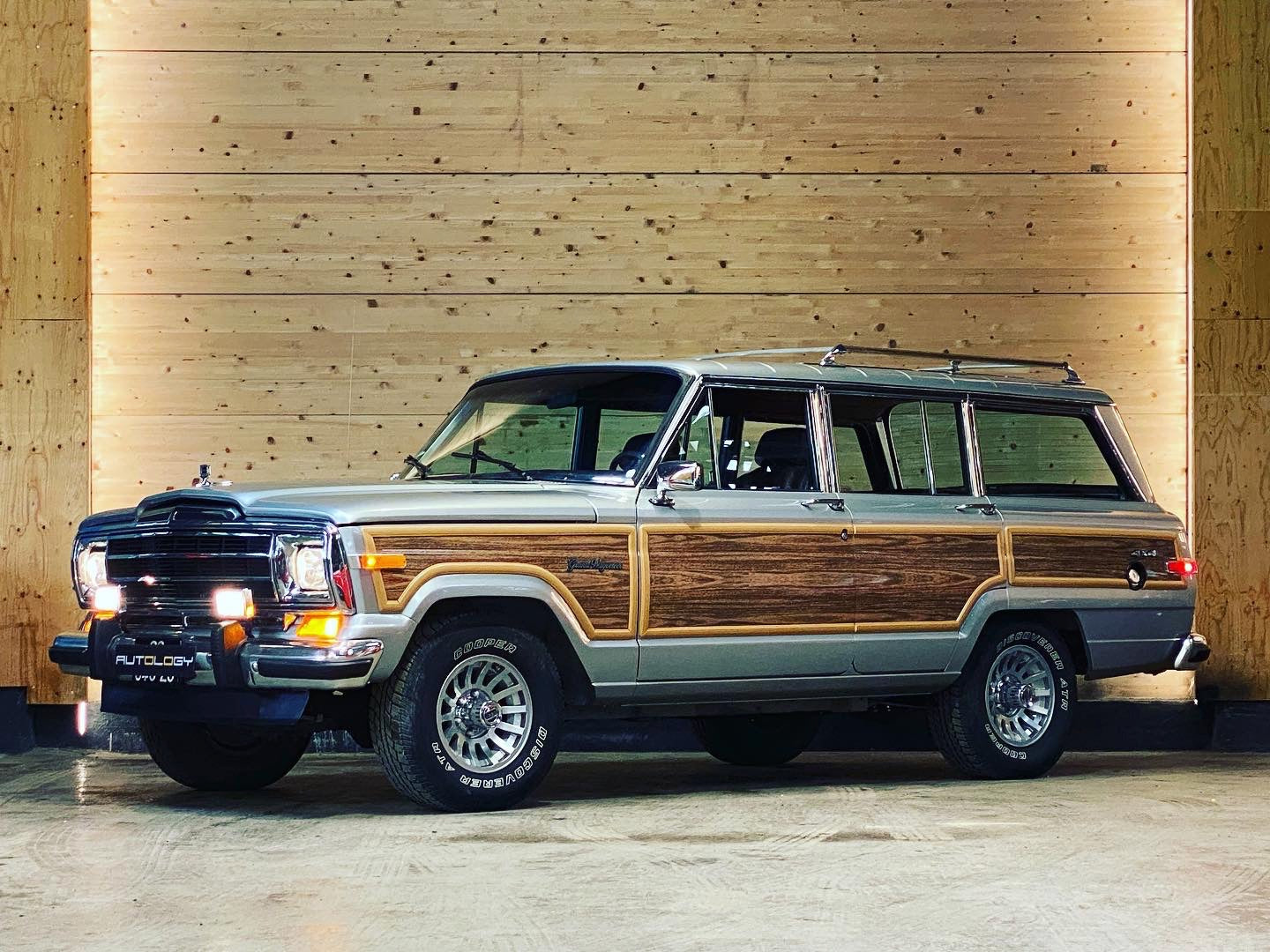 Jeep Grand Wagoneer "Final Edition"