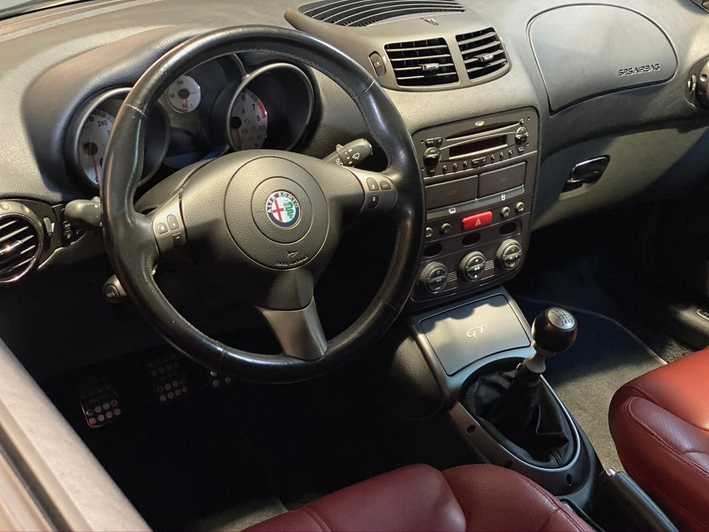 Alfa Romeo GT V6 3.2 24V