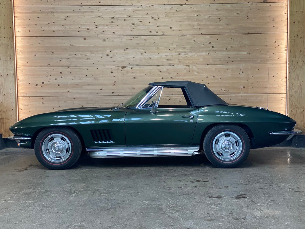 Chevrolet Corvette C2 Stingray Convertible V8 327ci