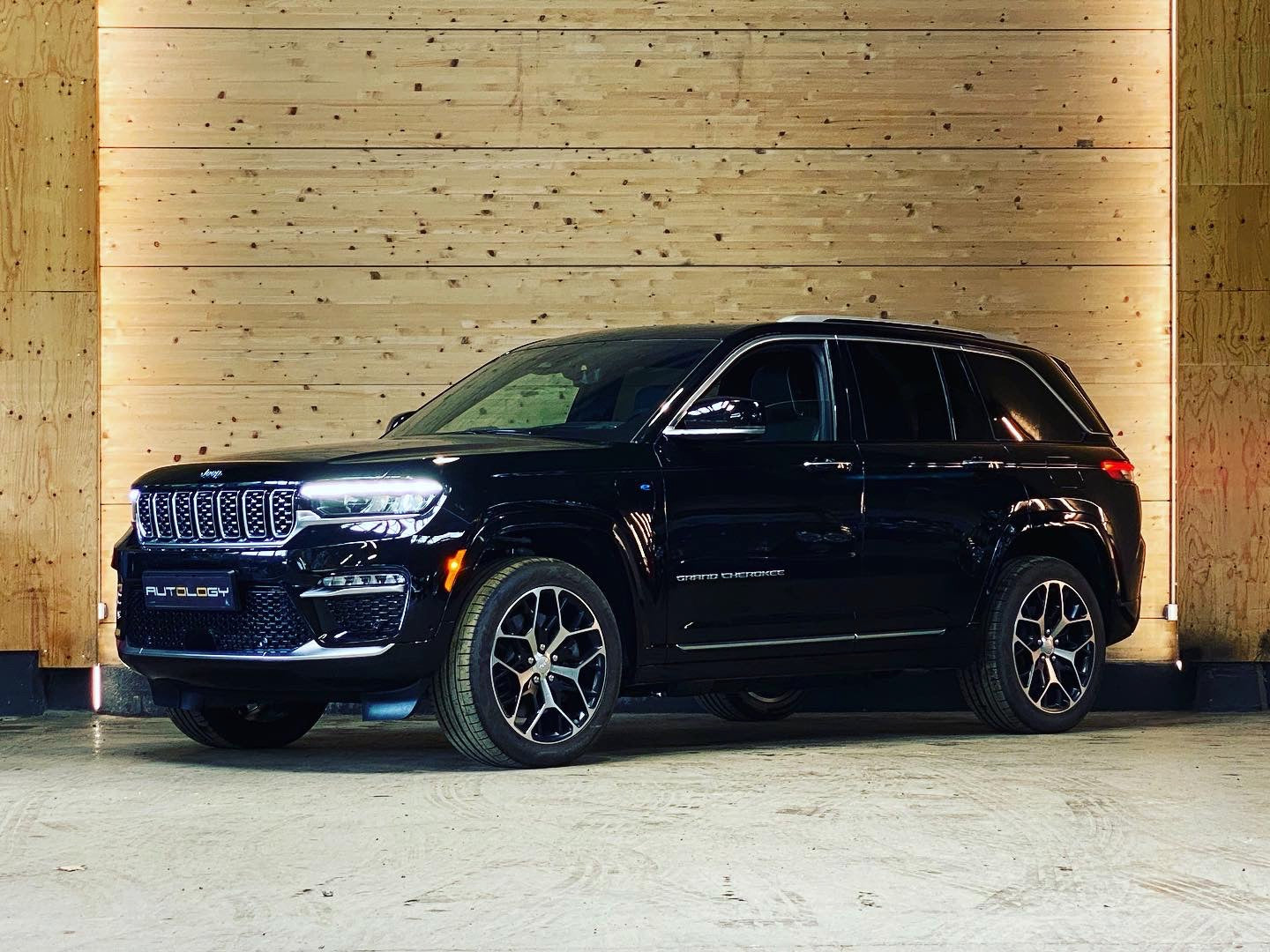 Jeep Grand Cherokee 4xe Exclusive Launch Edition