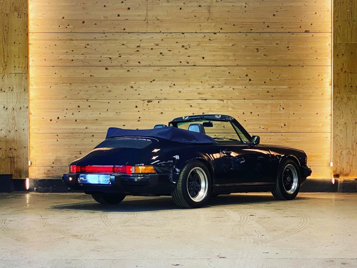 Porsche 911 Carrera 3.2 Cabriolet