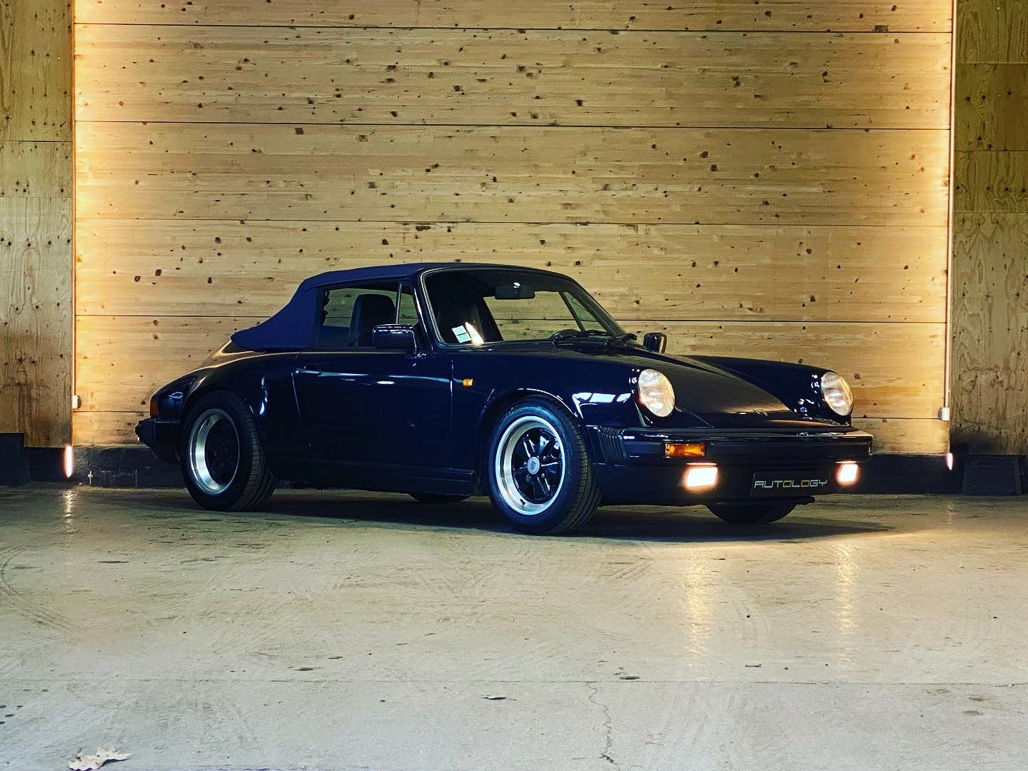 Porsche 911 Carrera 3.2 Cabriolet