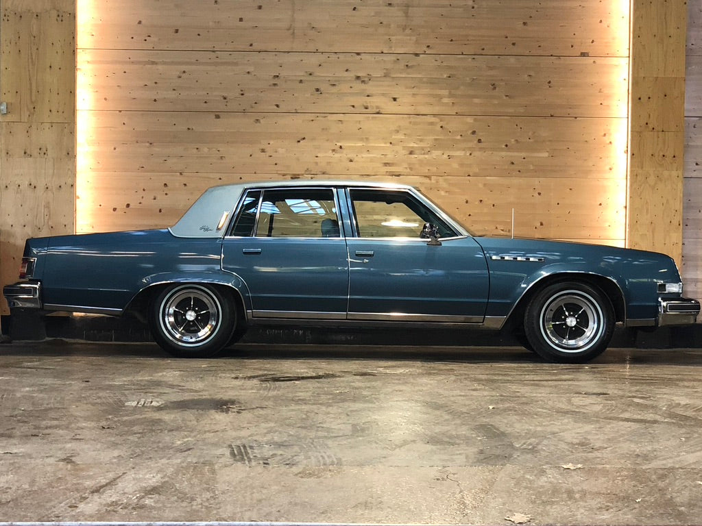 Buick Electra Park Avenue V8 6.6 litres