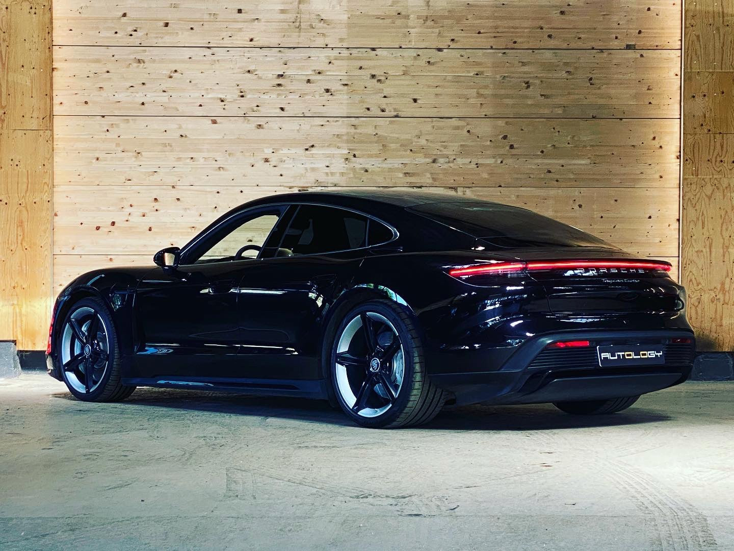 Porsche Taycan Turbo