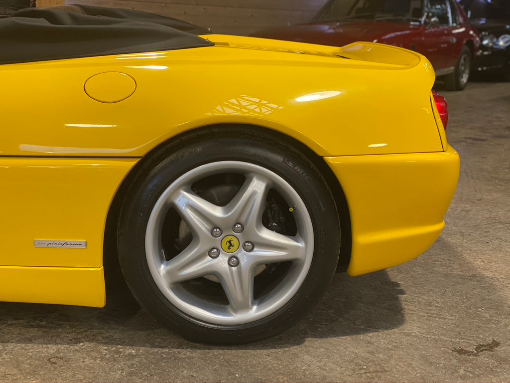 Ferrari F355 Spider BVM6