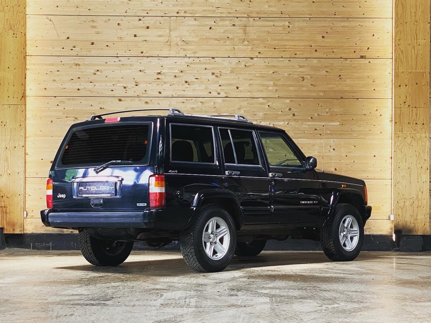 Jeep Cherokee 4.0 Limited XJ.2