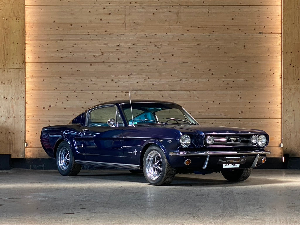 Ford Mustang Fastback V8 289 BVA