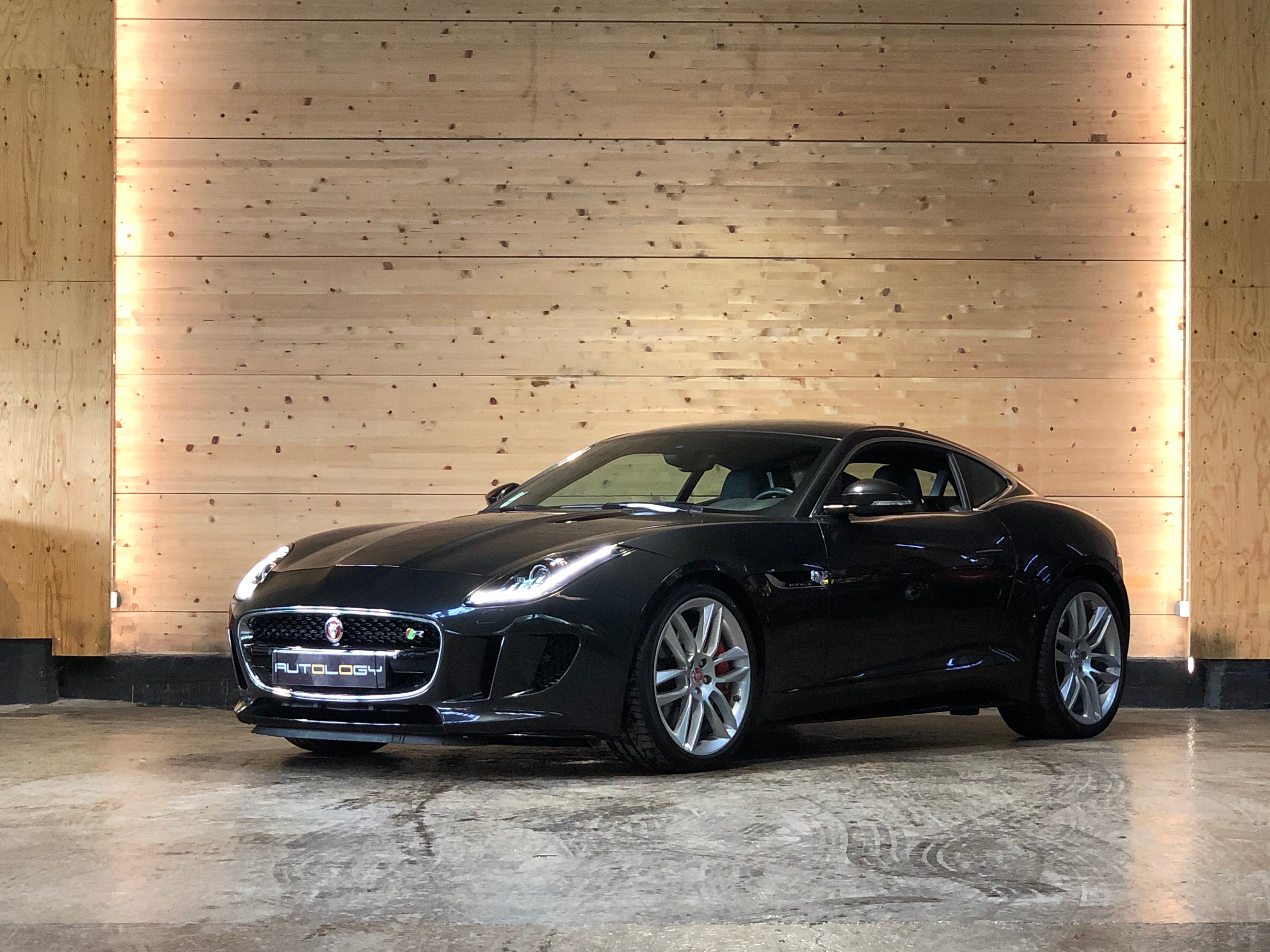 Jaguar F-Type V8 R