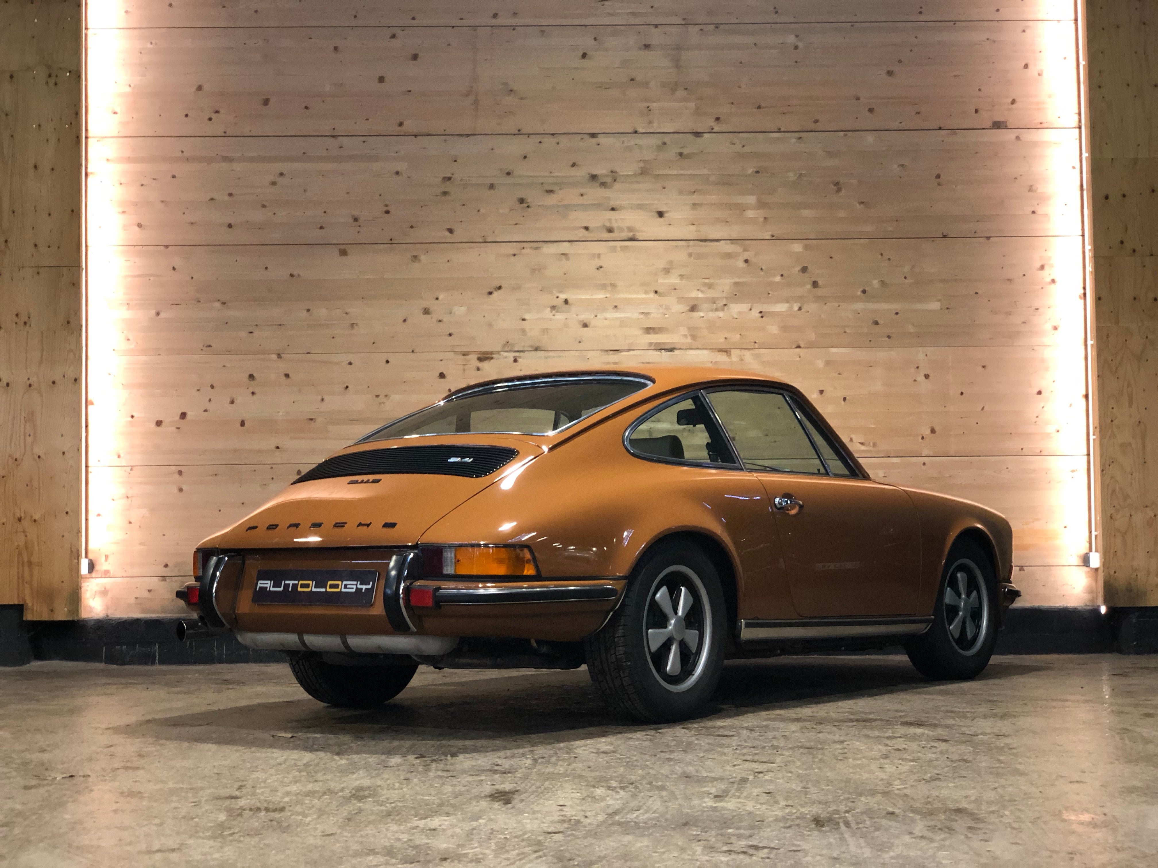 Porsche 911 2.4S Coupe