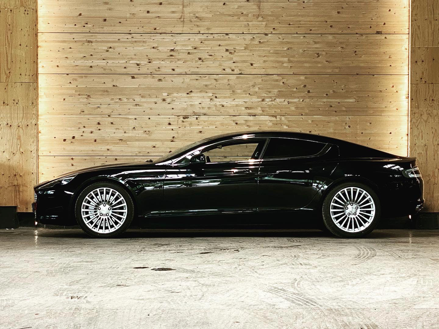 Aston Martin Rapide