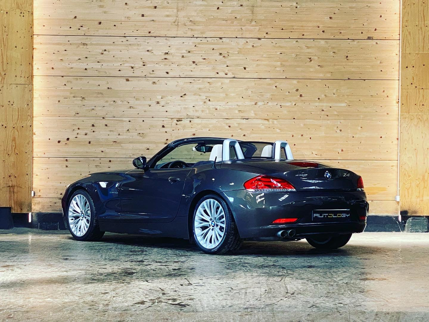 BMW Z4 sDrive 3.0iA Luxe Roadster