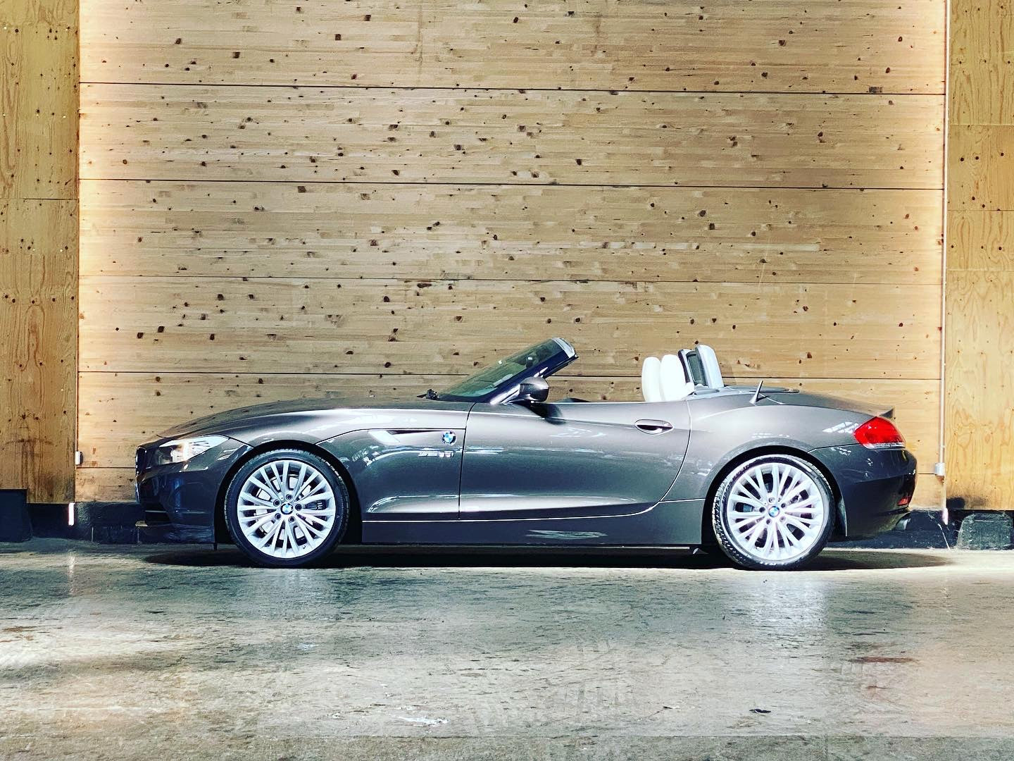 BMW Z4 sDrive 3.0iA Luxe Roadster