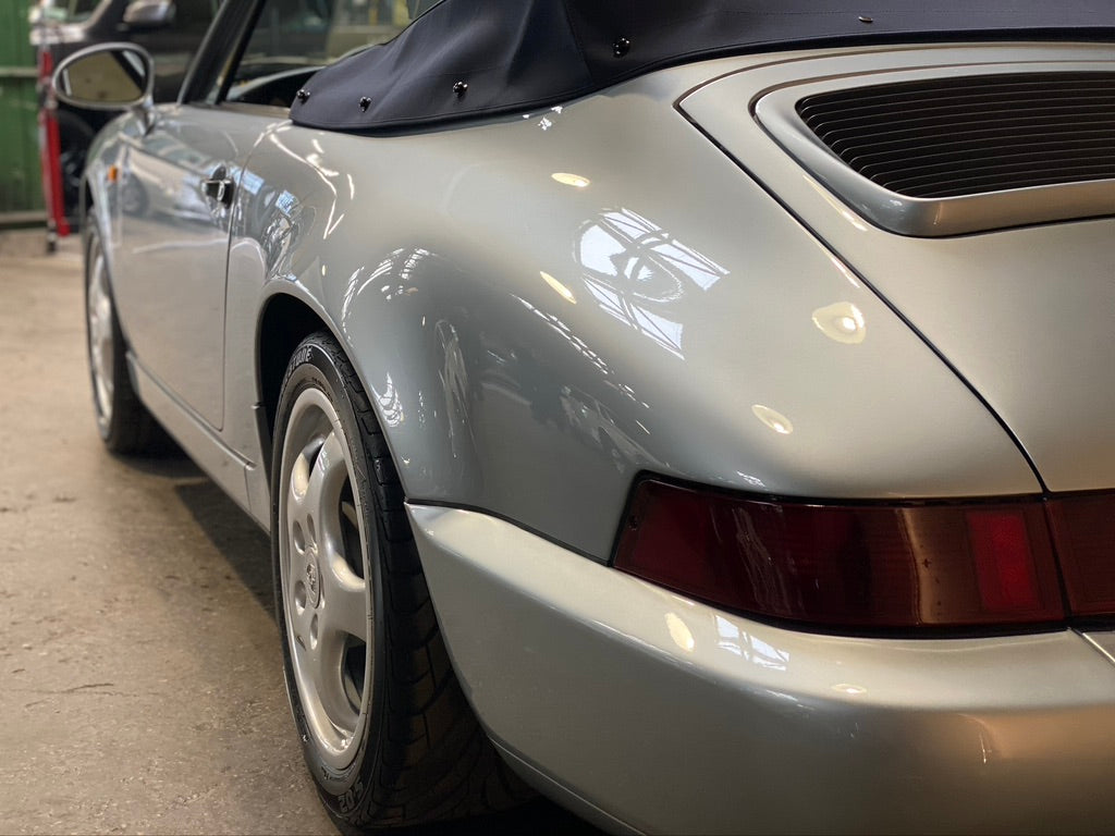 Porsche 964 Carrera 2 Cabriolet