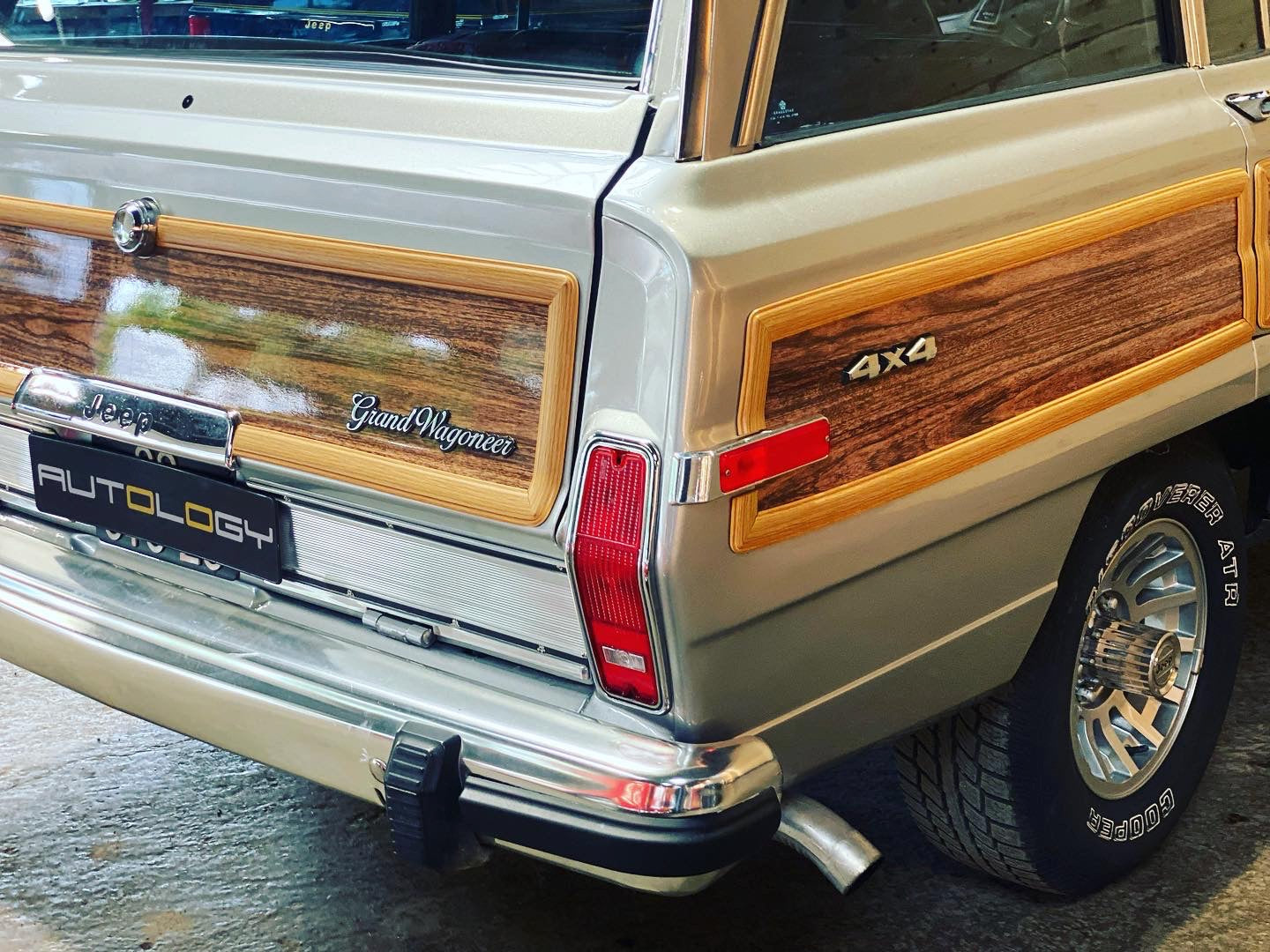 Jeep Grand Wagoneer "Final Edition"