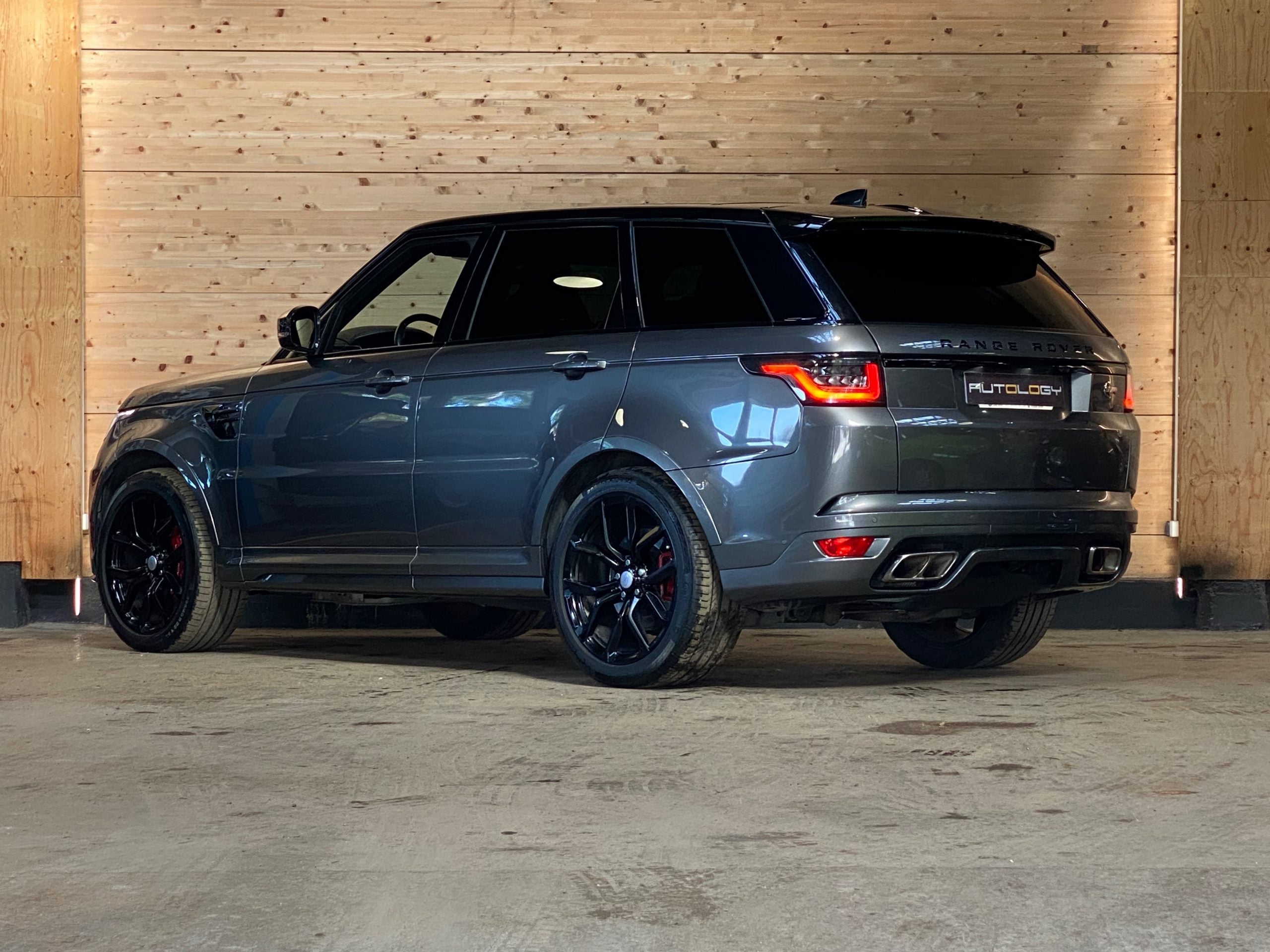 Land Rover Range Rover Sport SVR