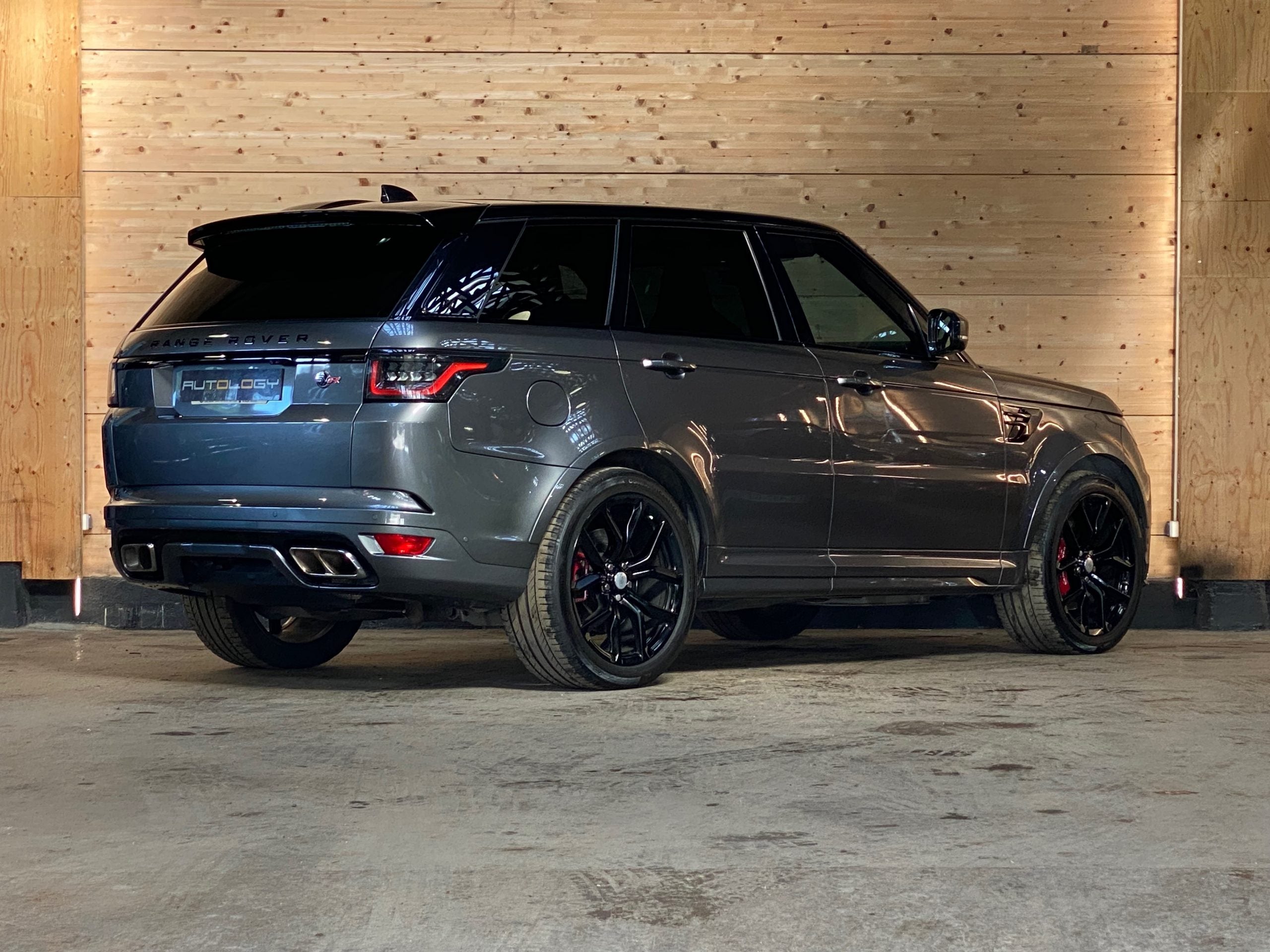 Land Rover Range Rover Sport SVR