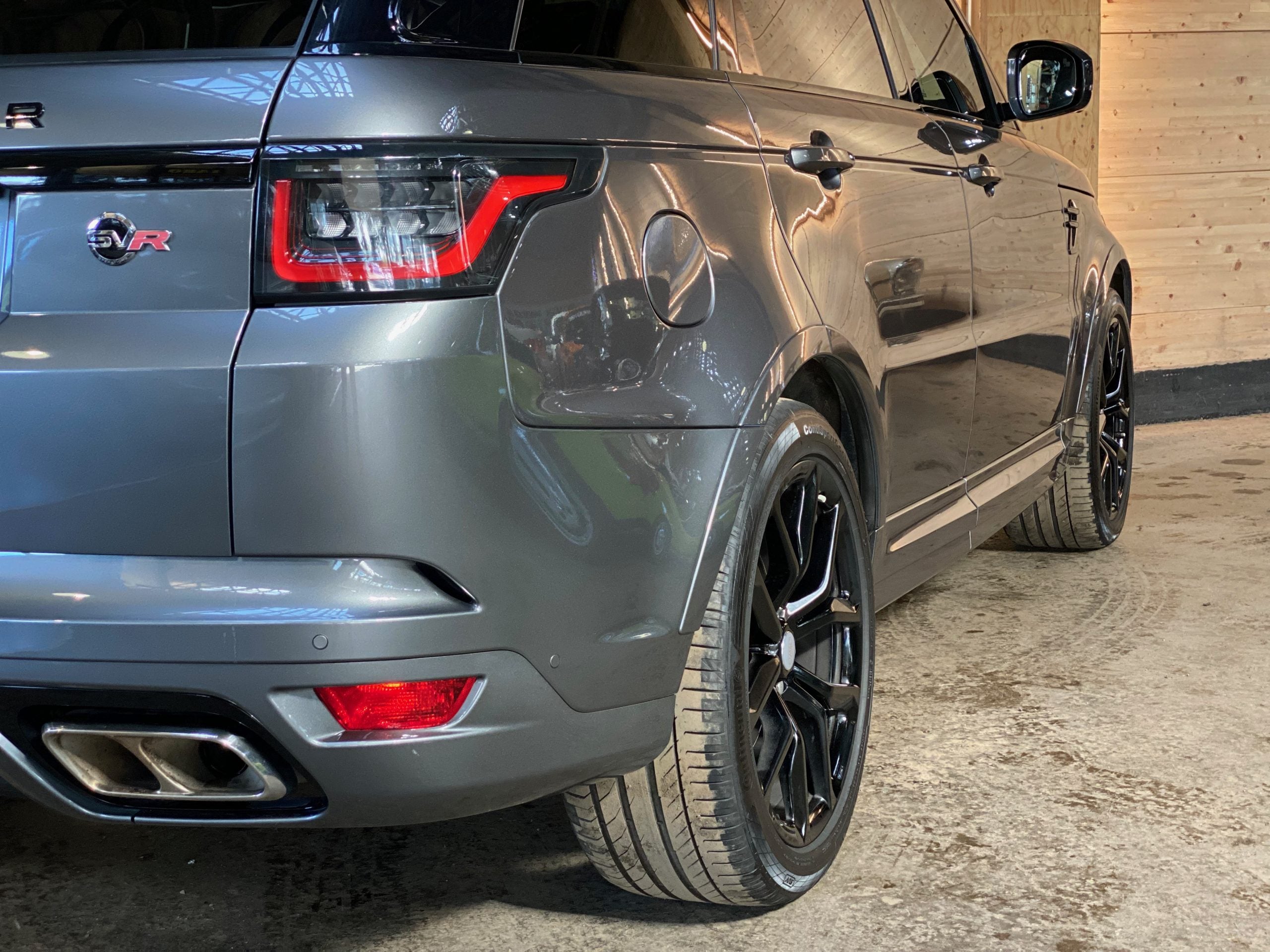 Land Rover Range Rover Sport SVR