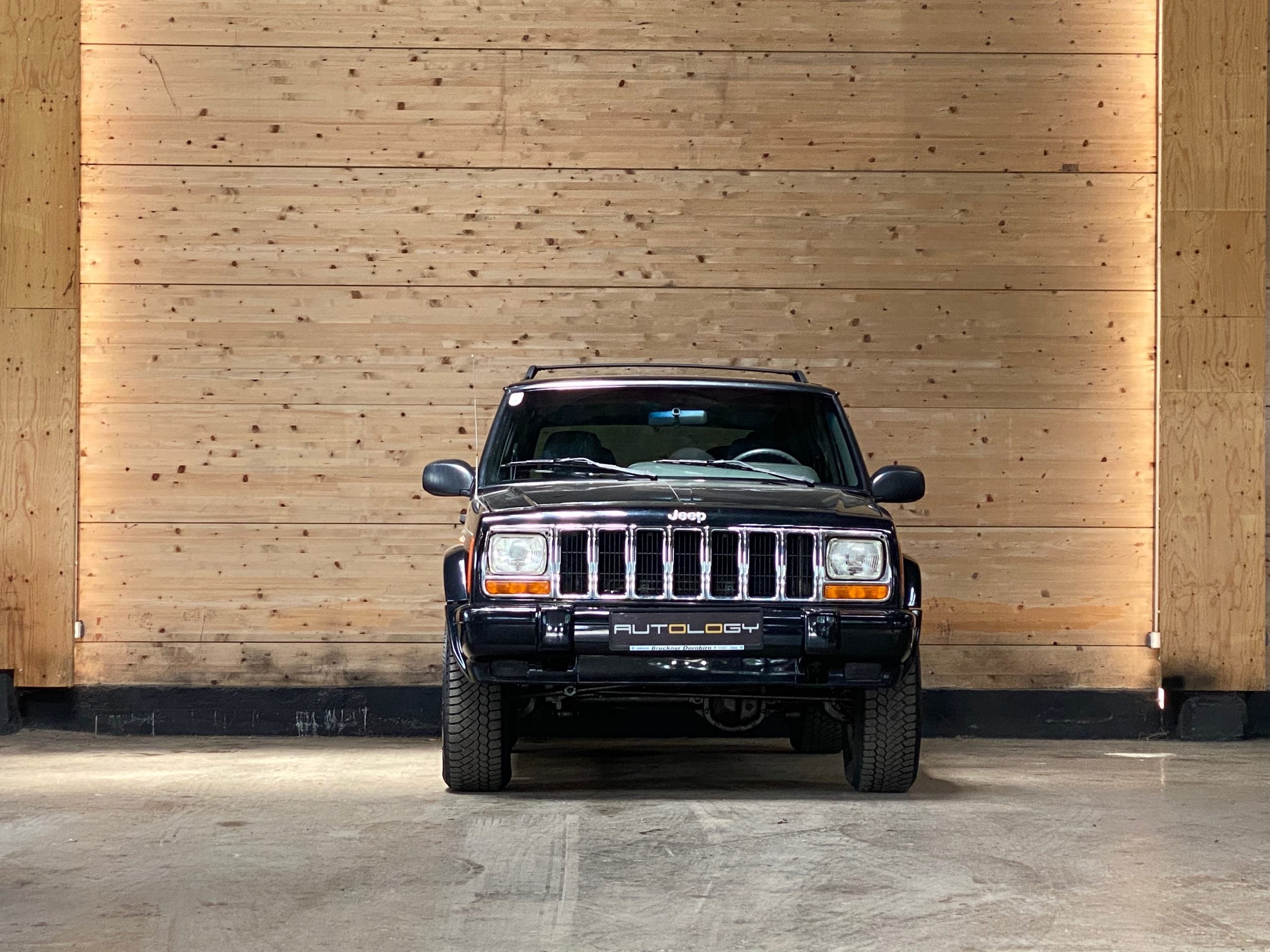 Jeep Cherokee 4.0 Limited XJ.2