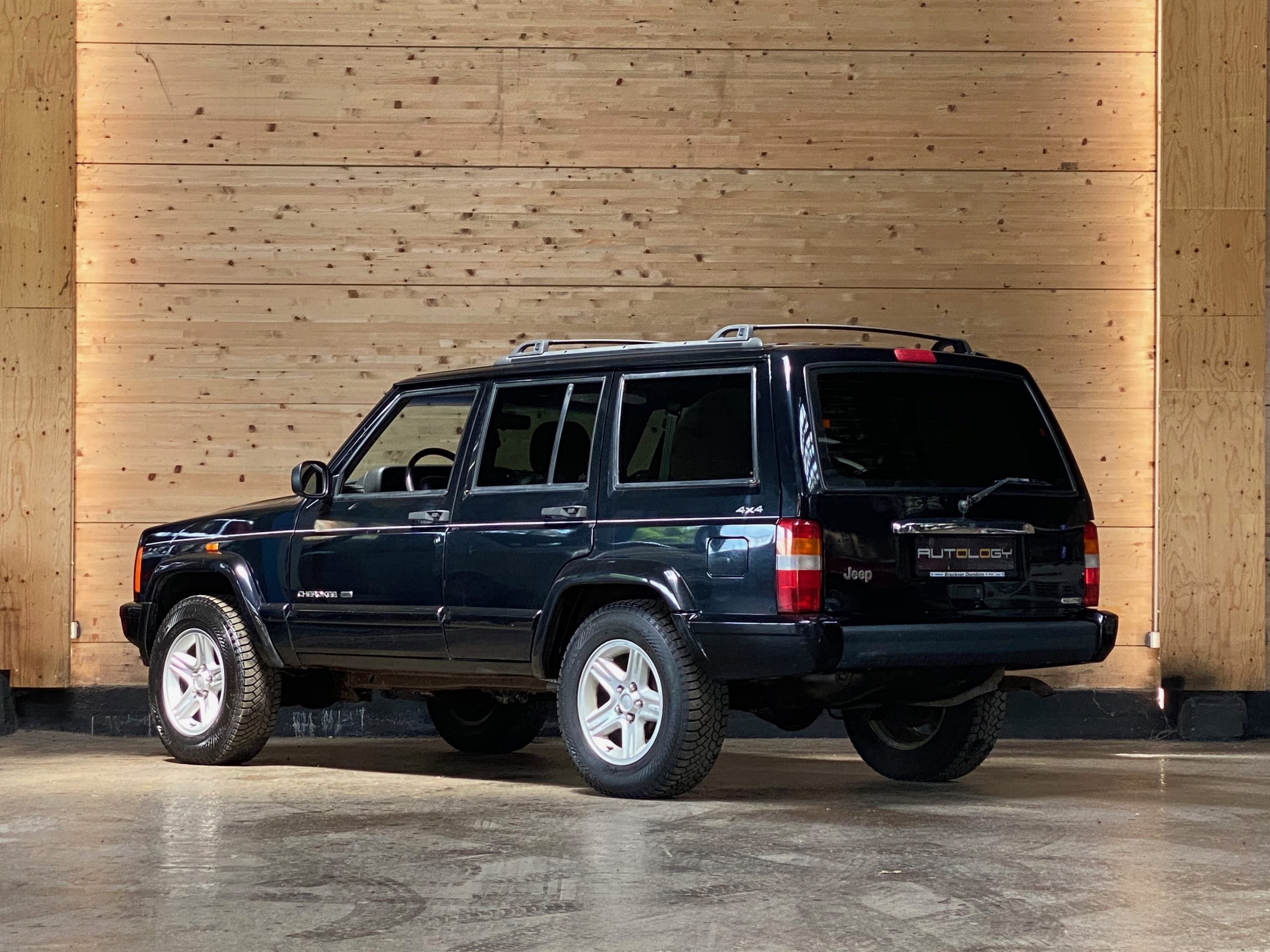 Jeep Cherokee 4.0 Limited XJ.2