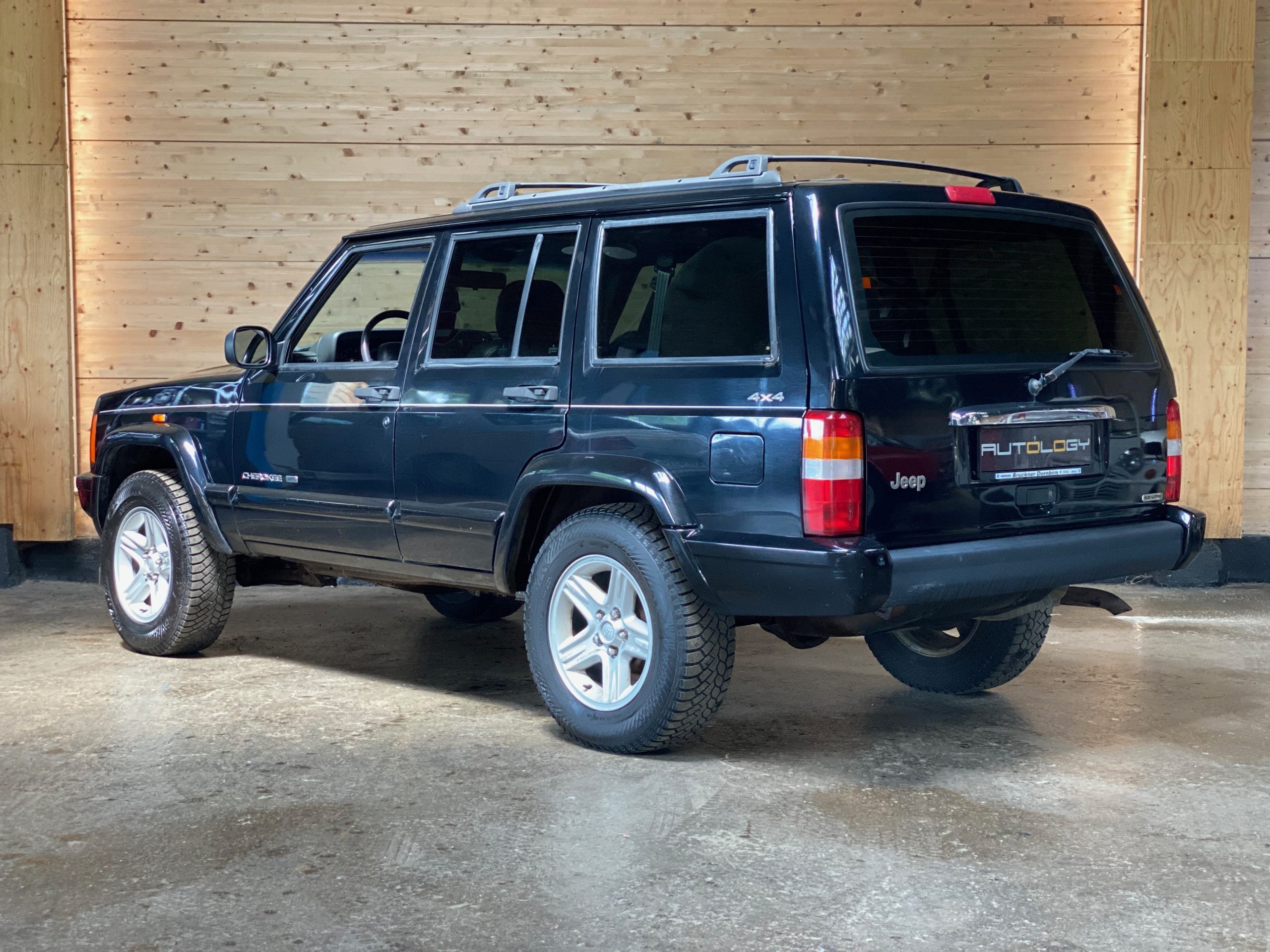 Jeep Cherokee 4.0 Limited XJ.2