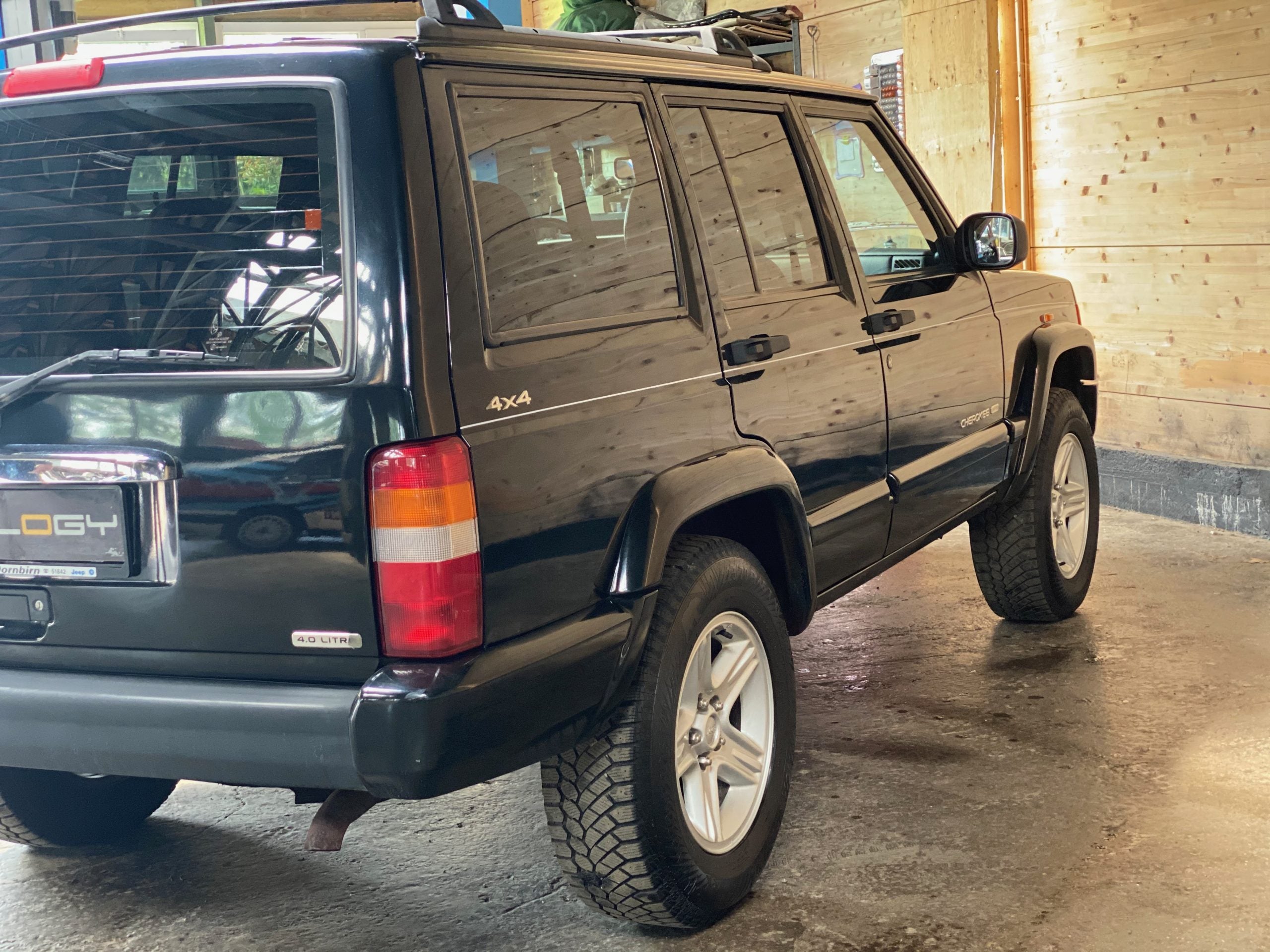 Jeep Cherokee 4.0 Limited XJ.2