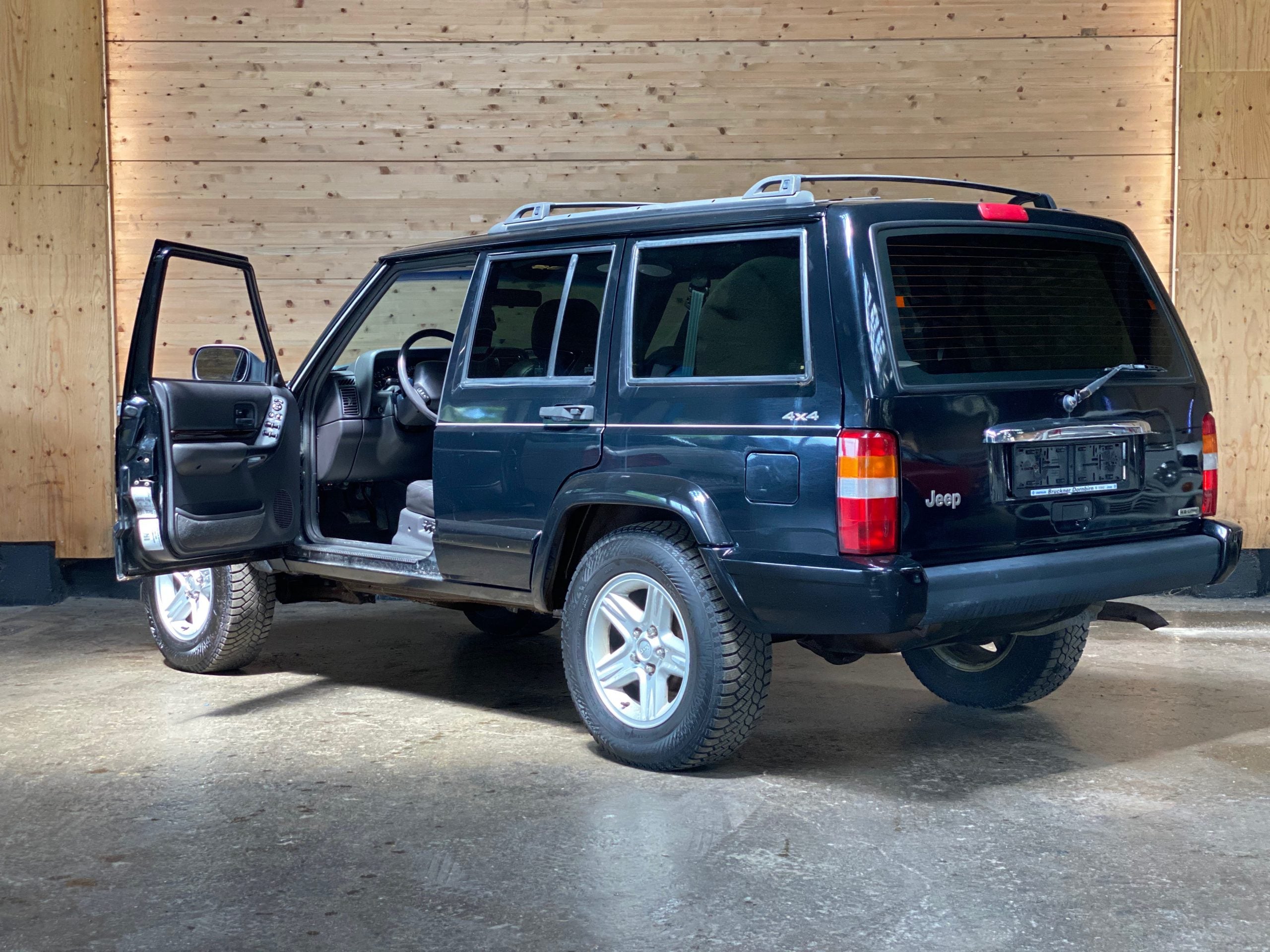 Jeep Cherokee 4.0 Limited XJ.2