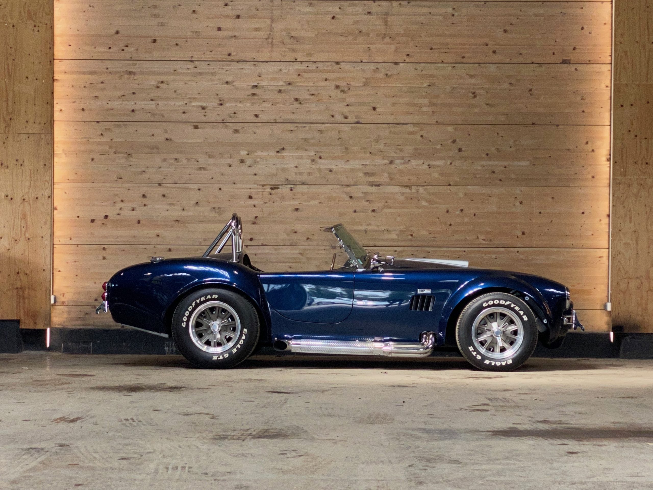 AC Cobra 427 Replica Pigeon Performance