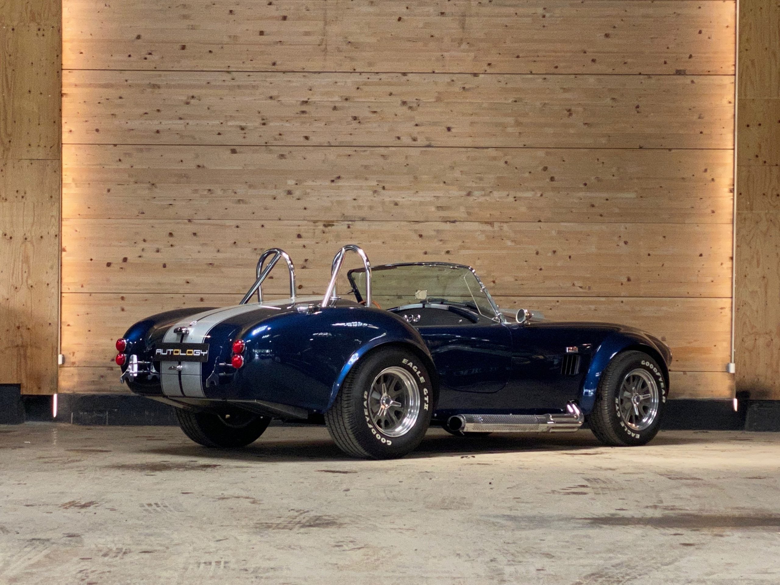 AC Cobra 427 Replica Pigeon Performance