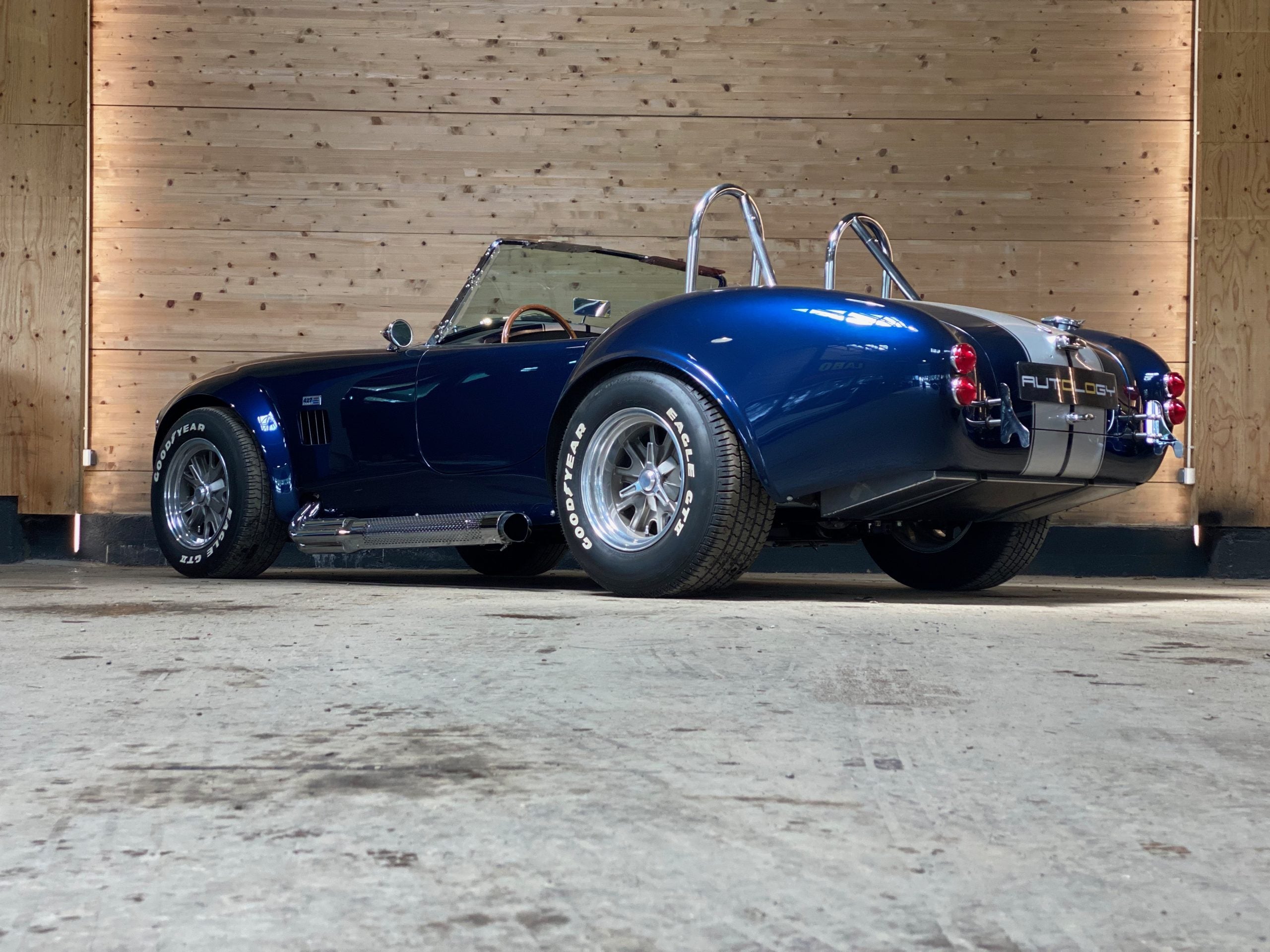 AC Cobra 427 Replica Pigeon Performance