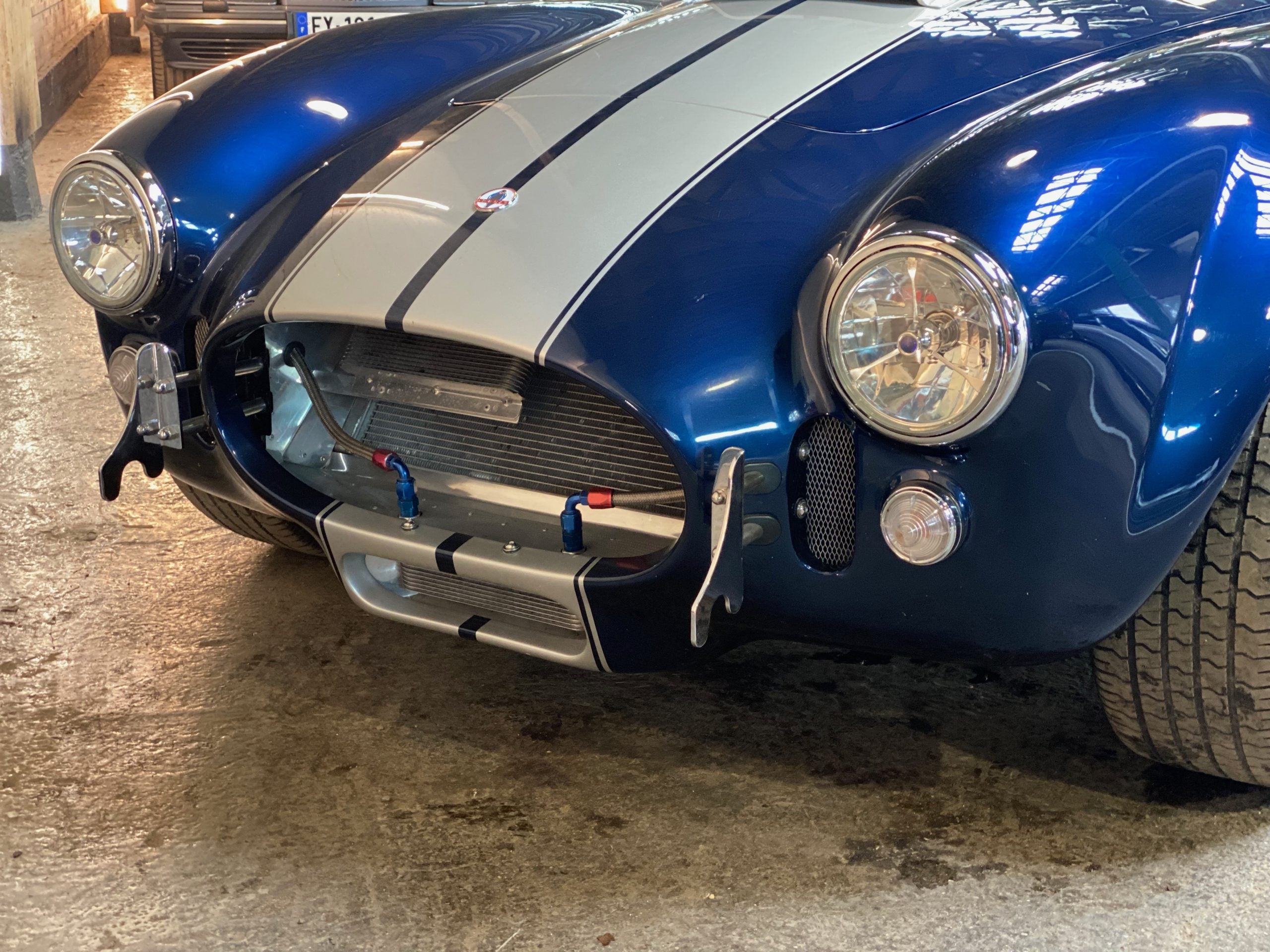 AC Cobra 427 Replica Pigeon Performance