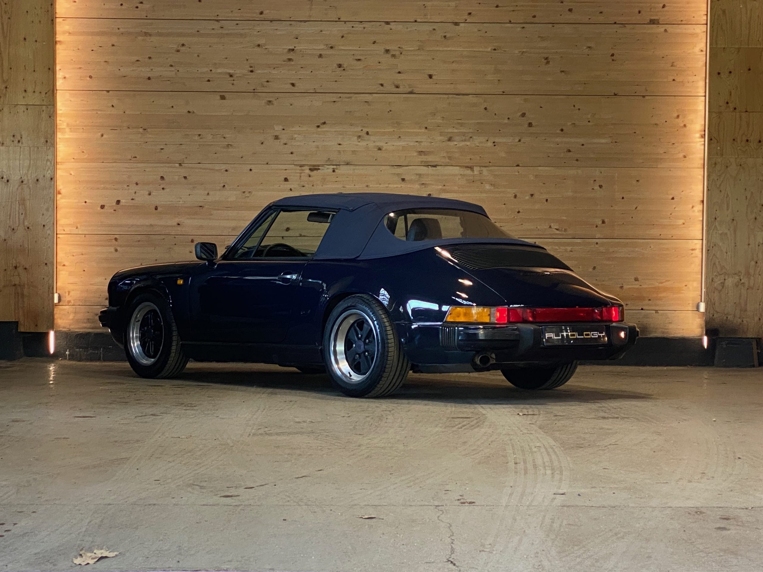 Porsche 911 Carrera 3.2 Cabriolet