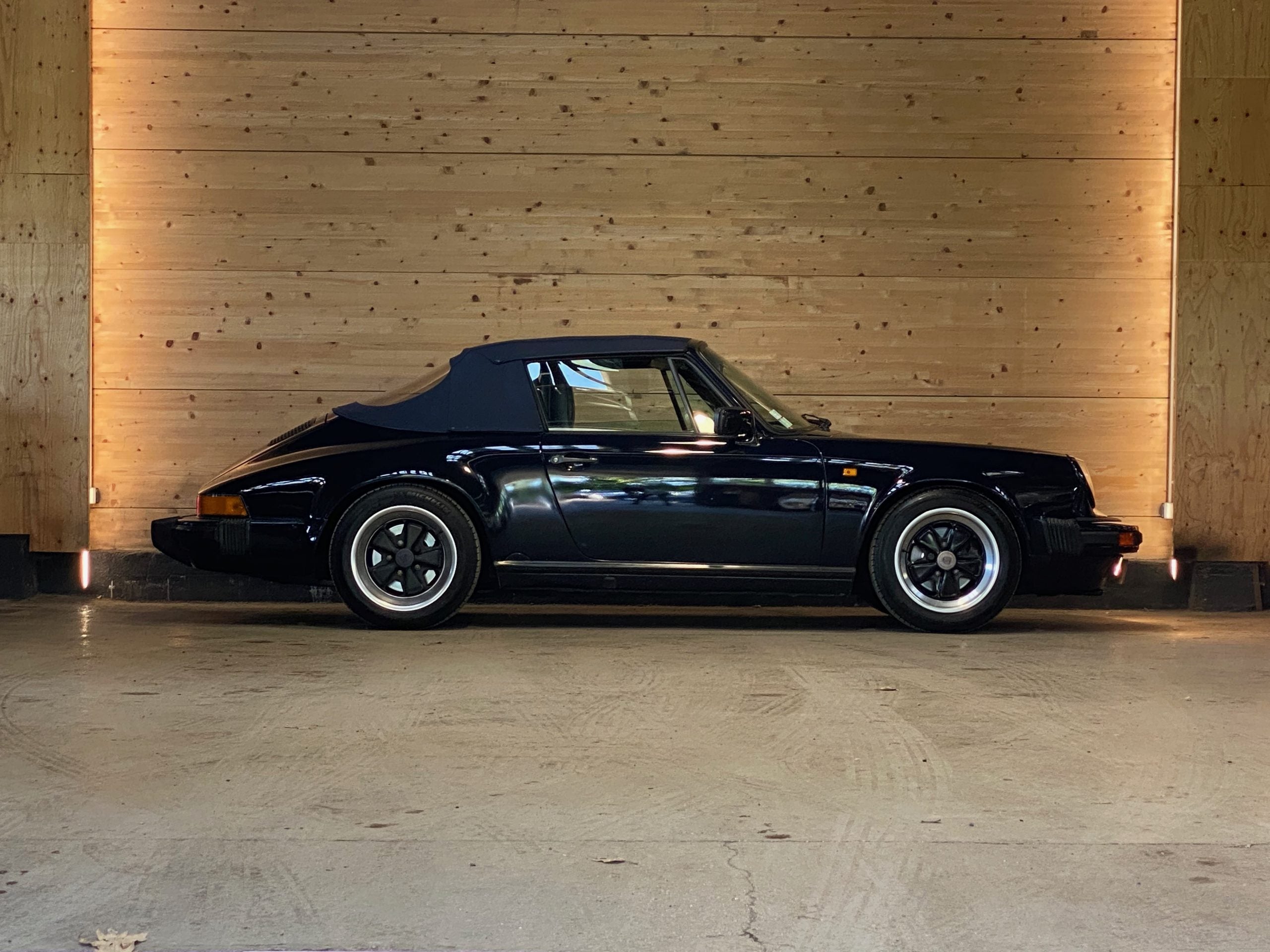 Porsche 911 Carrera 3.2 Cabriolet