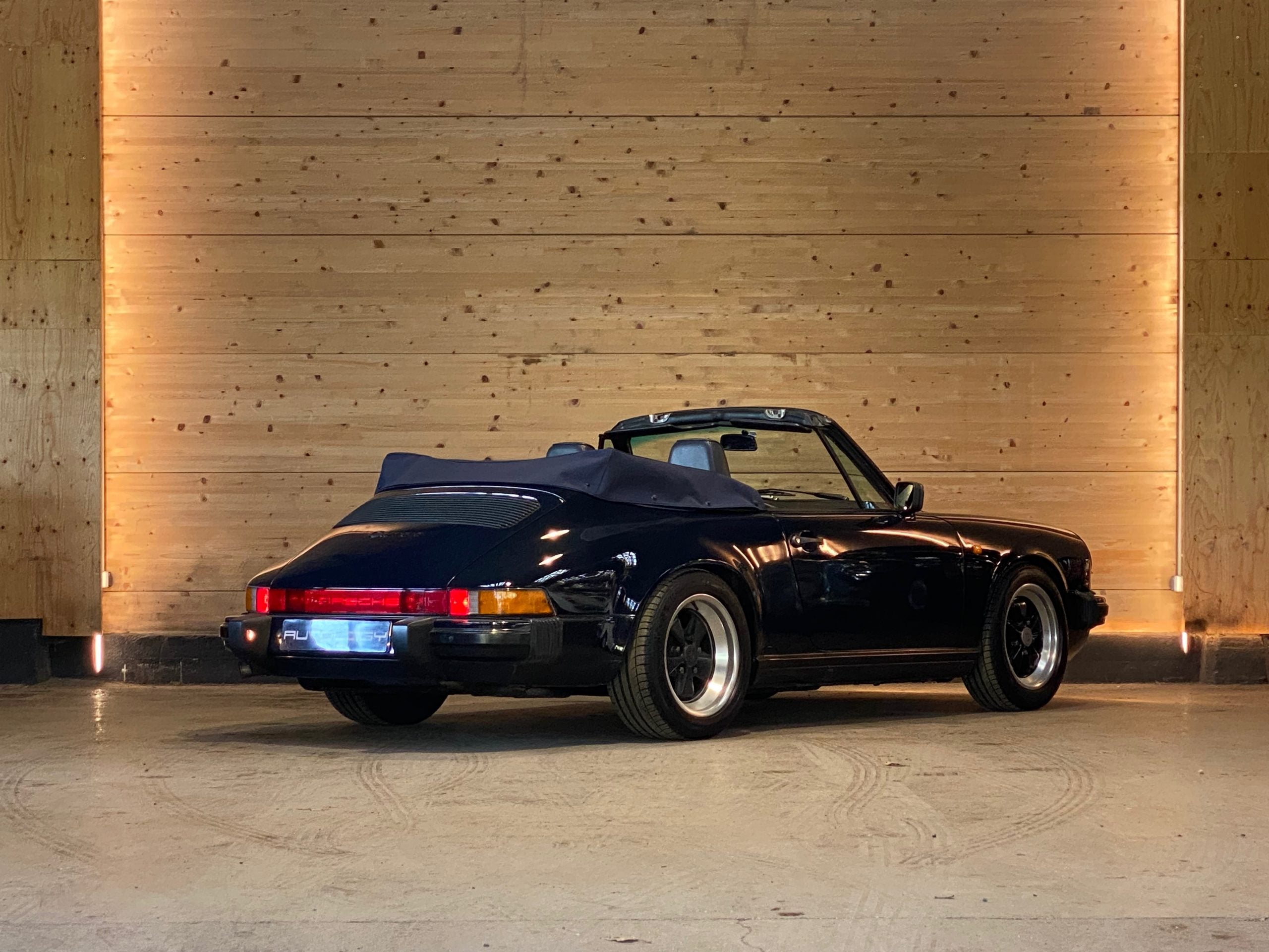 Porsche 911 Carrera 3.2 Cabriolet