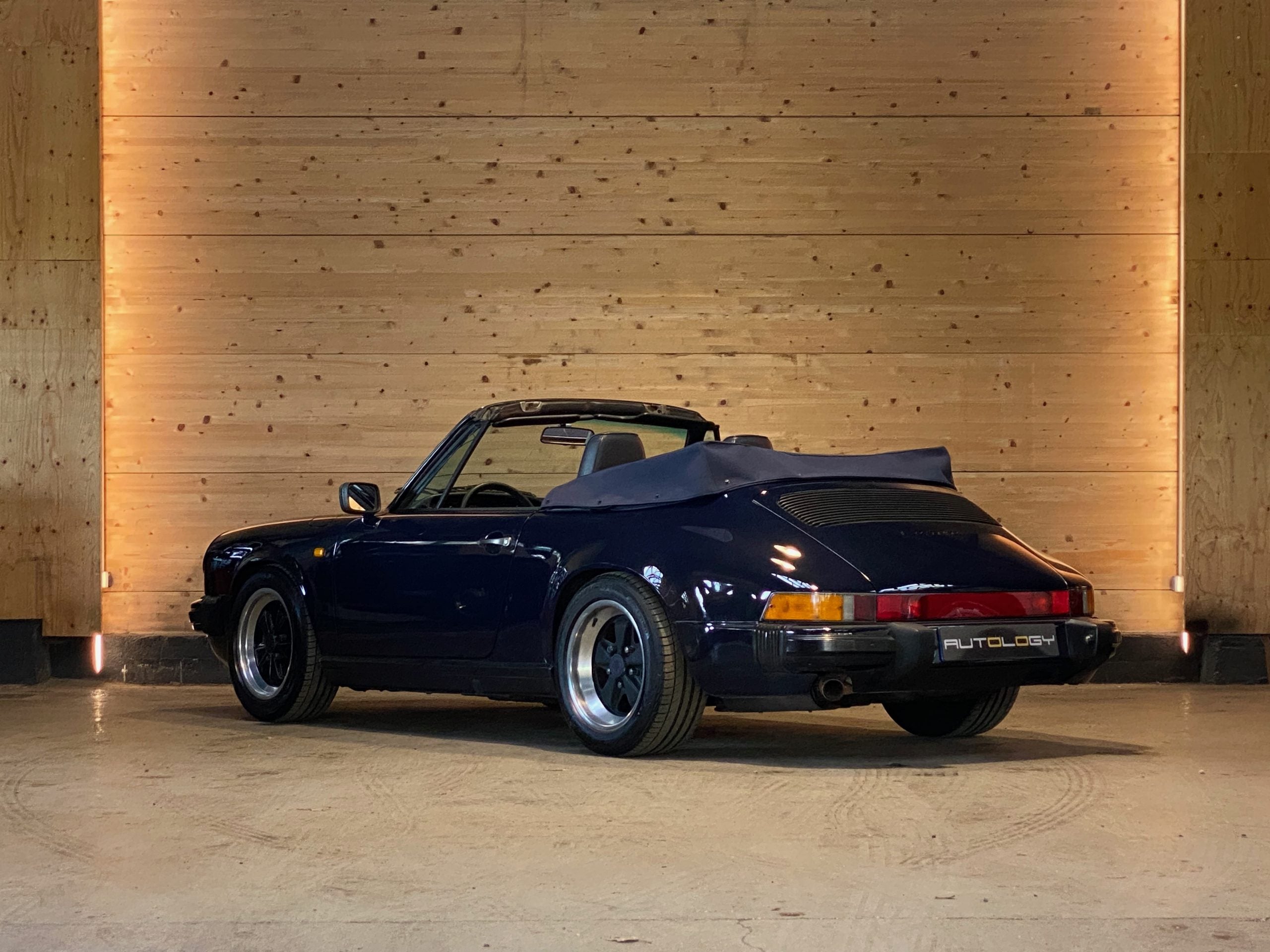 Porsche 911 Carrera 3.2 Cabriolet