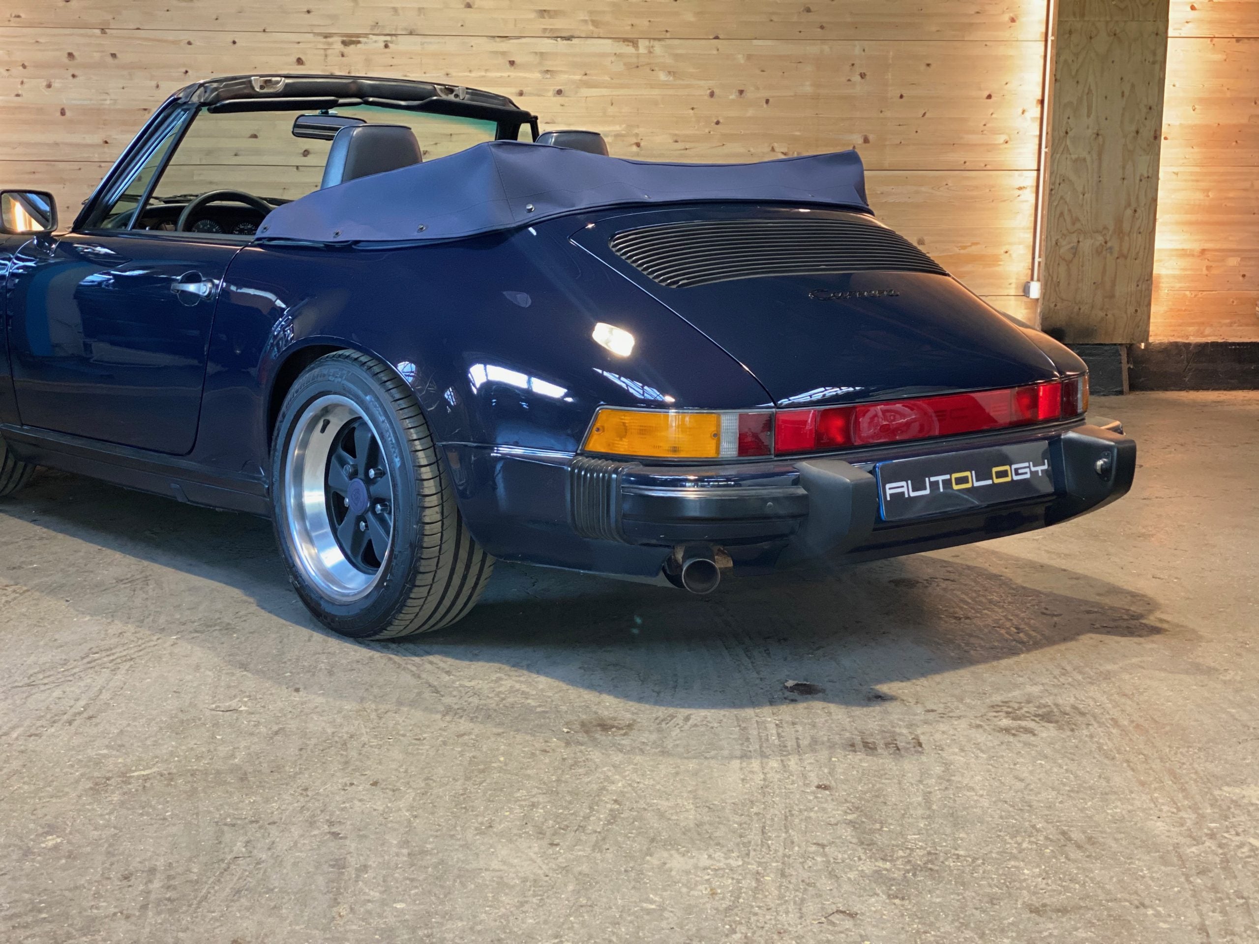 Porsche 911 Carrera 3.2 Cabriolet