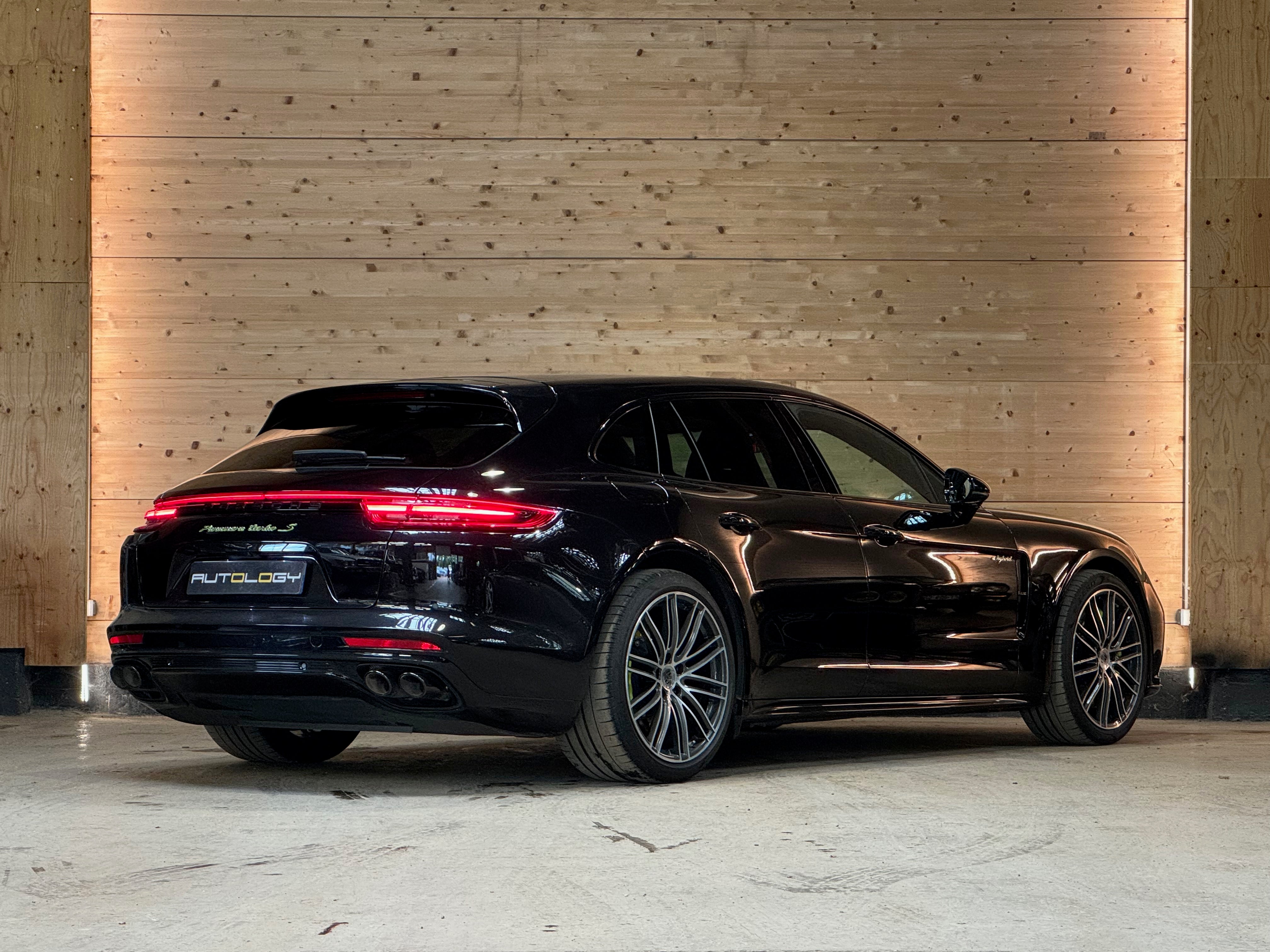 Porsche Panamera Sport Turismo Turbo S e-Hybrid