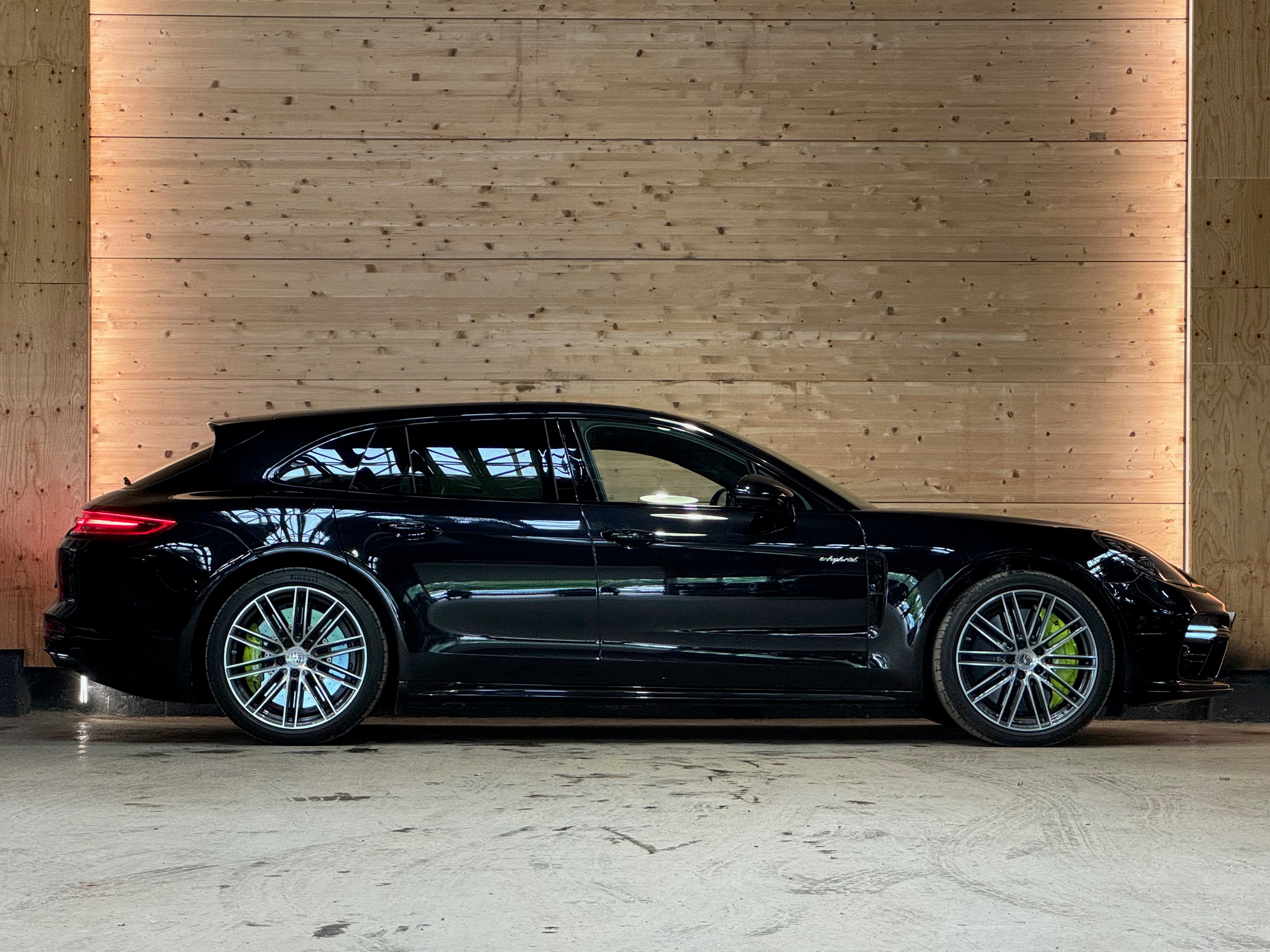 Porsche Panamera Sport Turismo Turbo S e-Hybrid