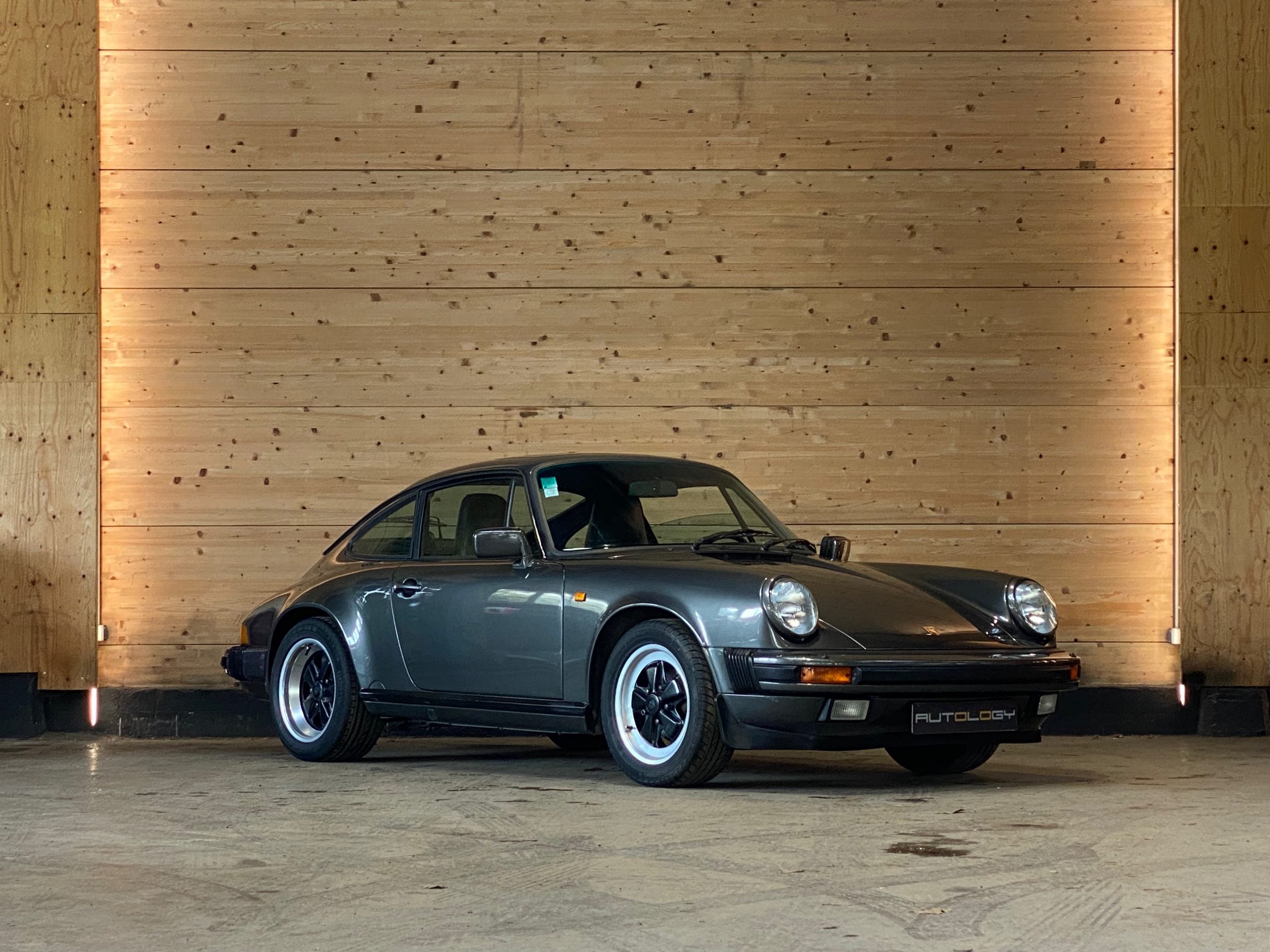 Porsche 911 Carrera 3.2