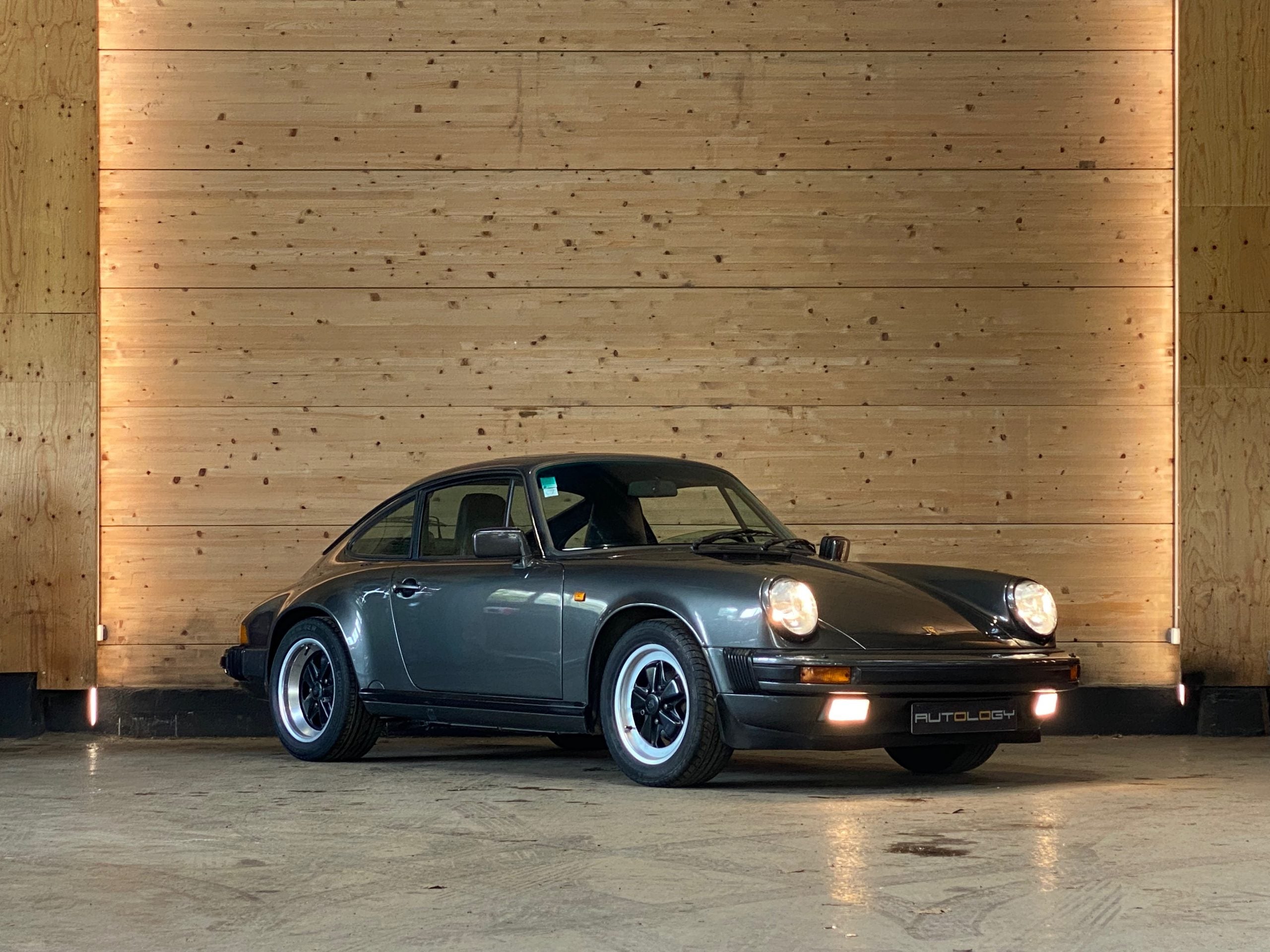 Porsche 911 Carrera 3.2