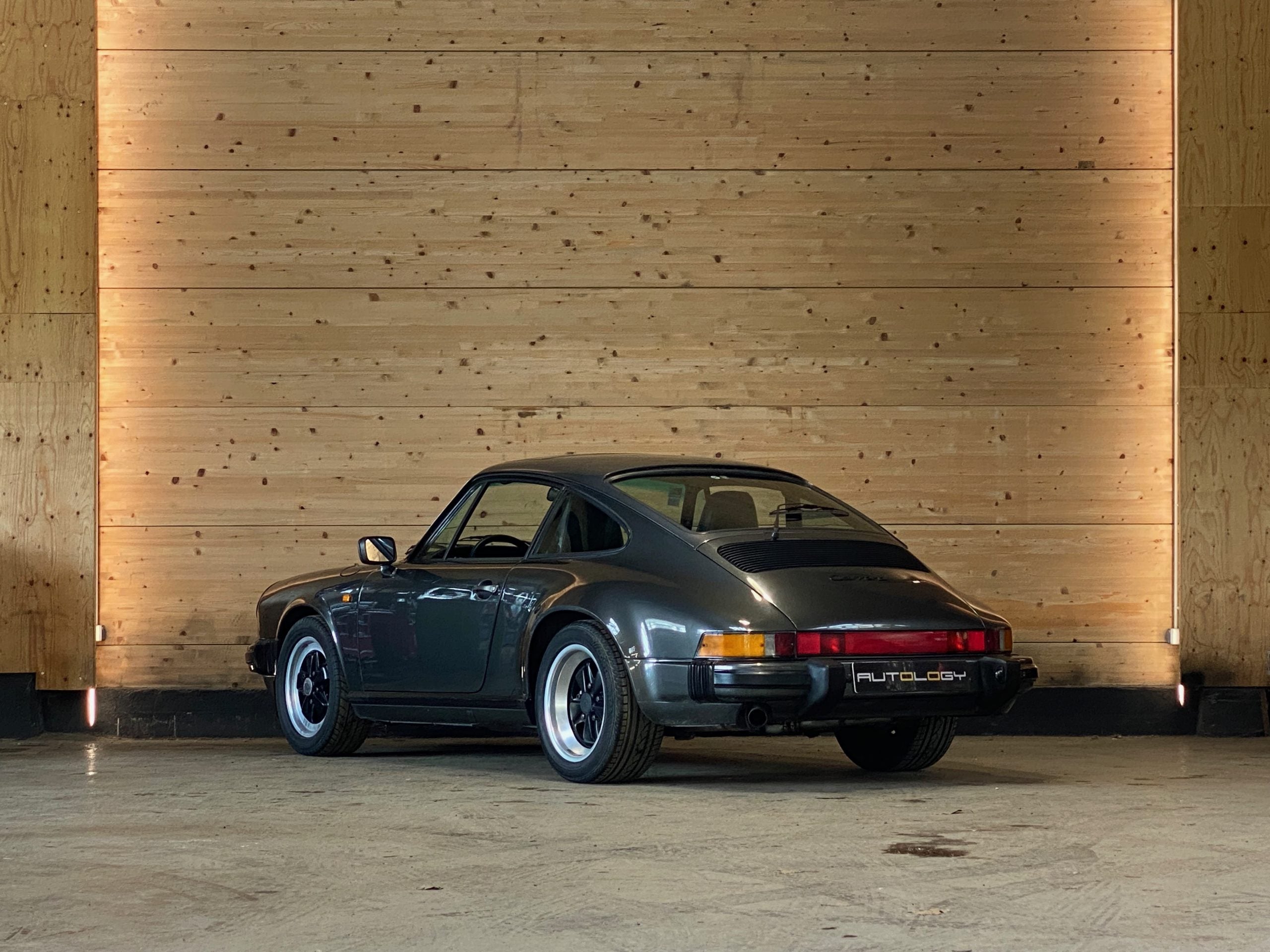 Porsche 911 Carrera 3.2