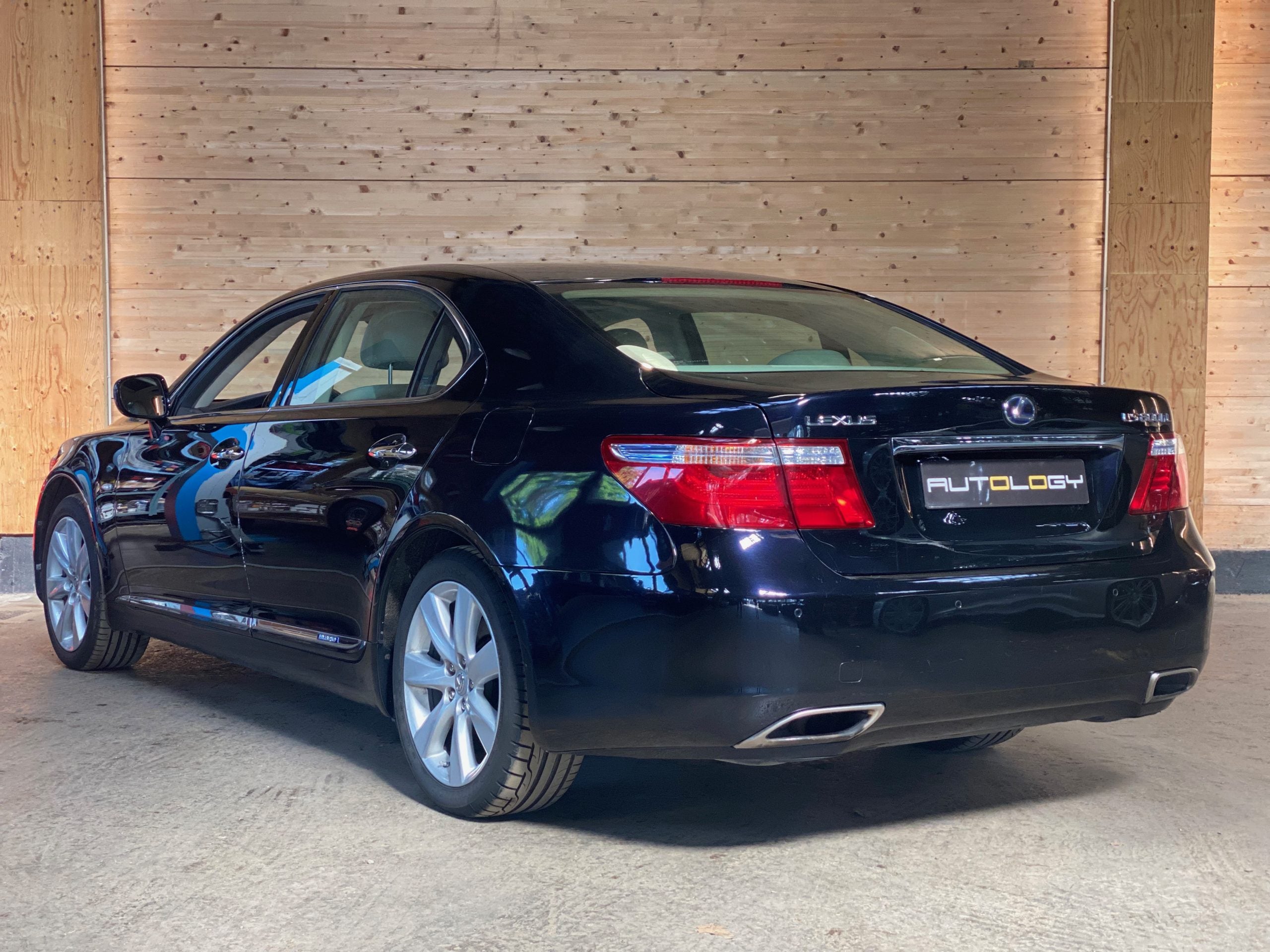 Lexus LS600h L Pack Président