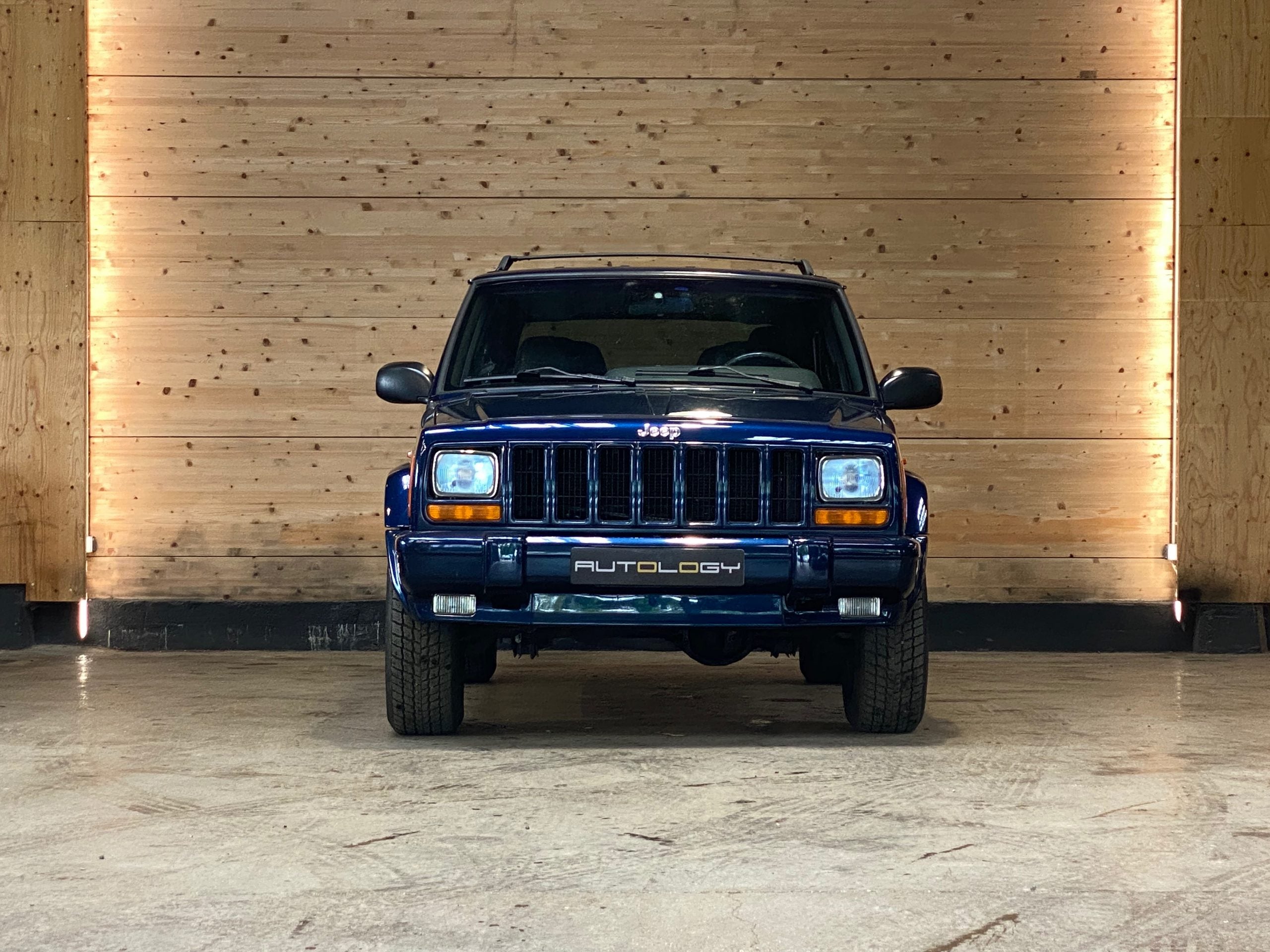 Jeep Cherokee 4.0 Limited XJ.2