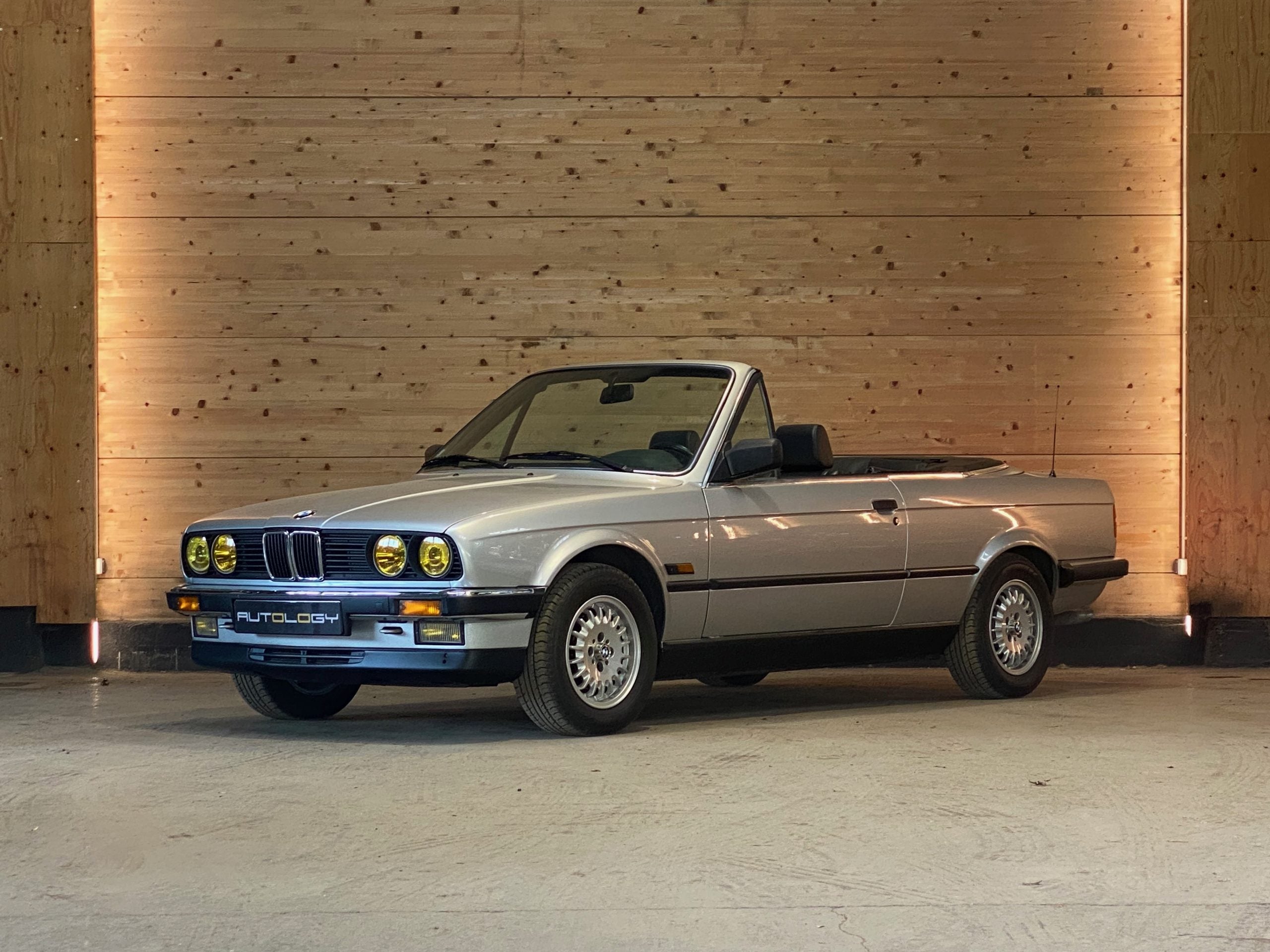 BMW 325i Cabriolet